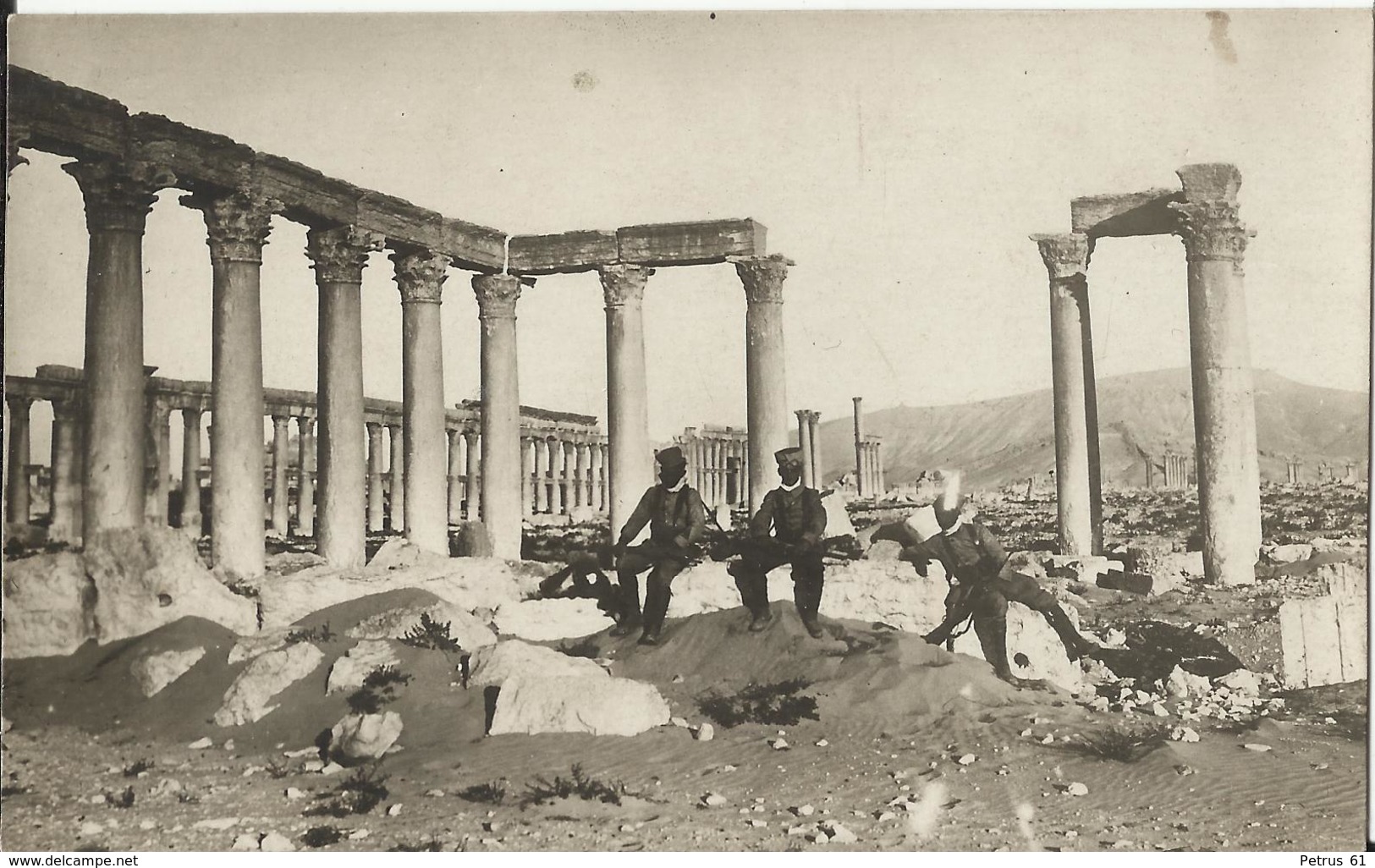 LIBAN - Carte Photo - Zouaves De L'armée Du Levant à Baalbek - Lebanon