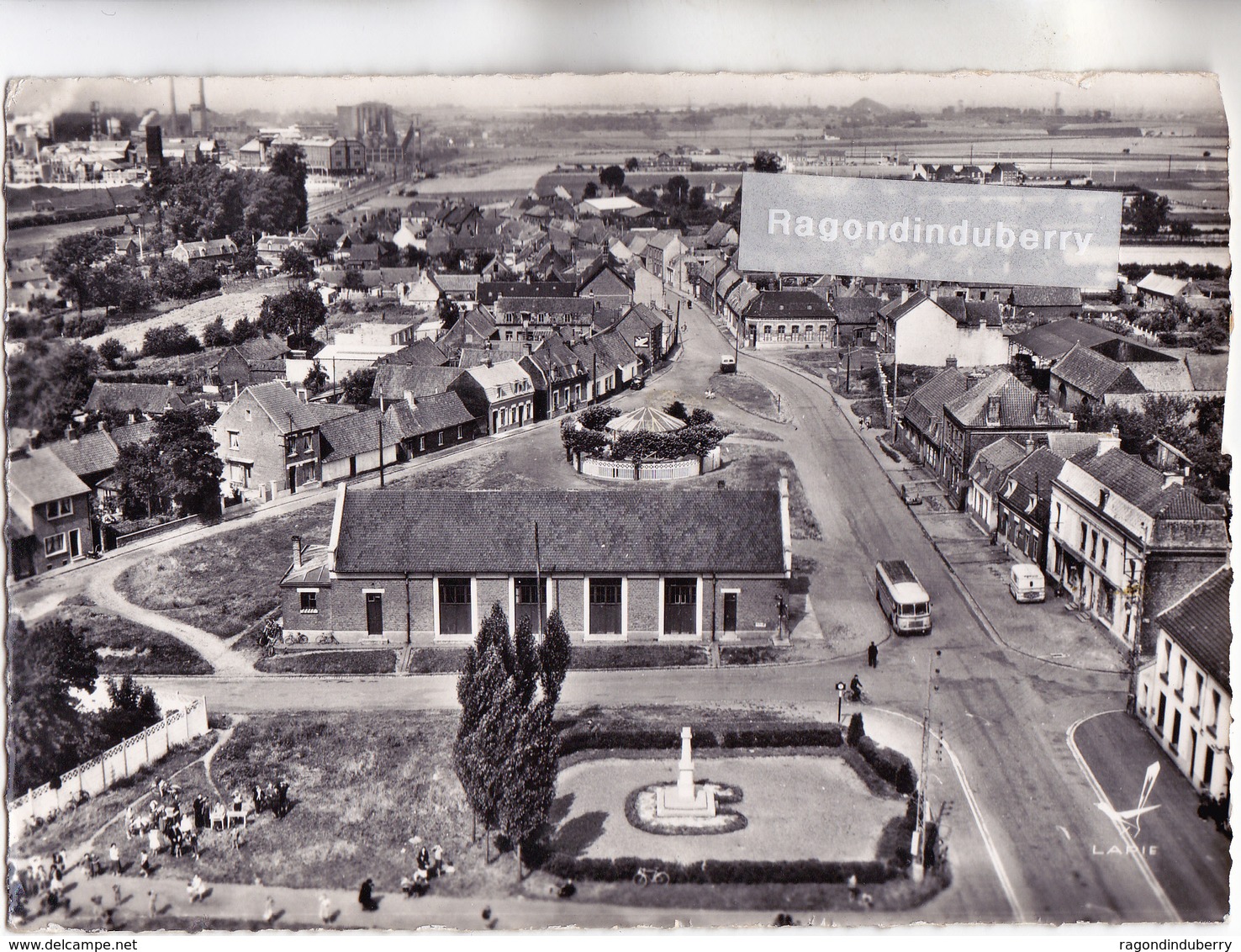 CPSM - 62 - LABEUVRIERE - Vue Aérienne  Place Des Sports - Carte Adress Par Habitant Commune Pour Particip Jeu Concours) - Otros & Sin Clasificación