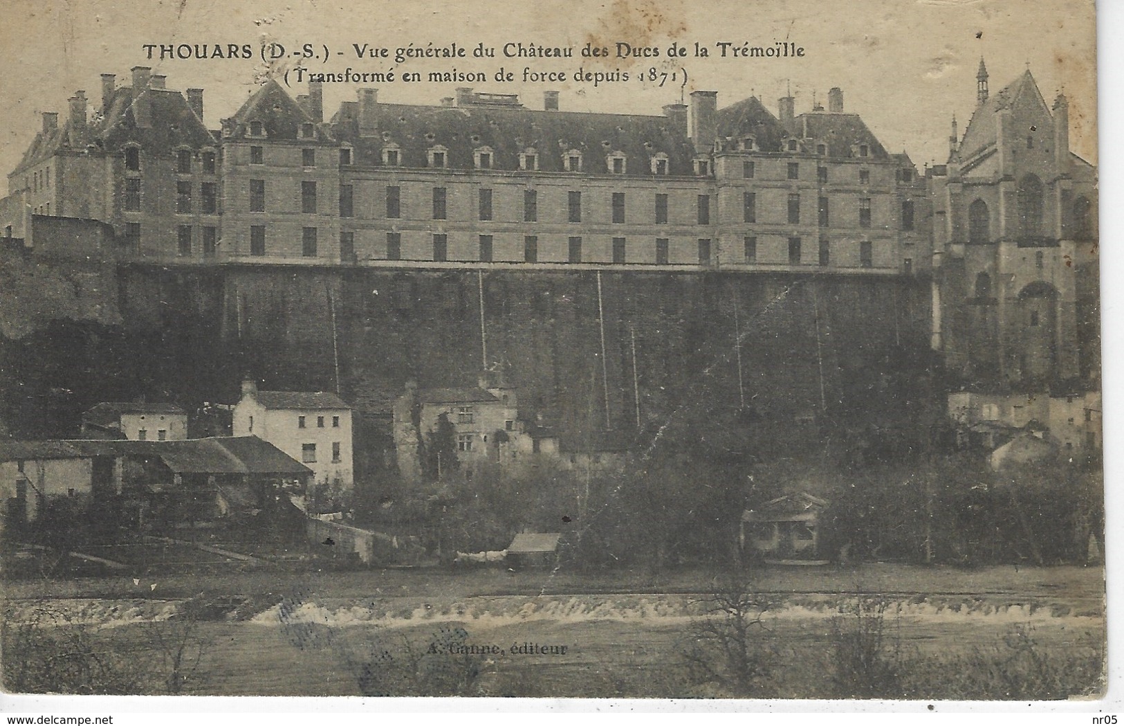 79 ( Deux Sevres  ) - THOUARS - Vue Generale  Du Chateau Des Ducs De La Tremoille - Thouars