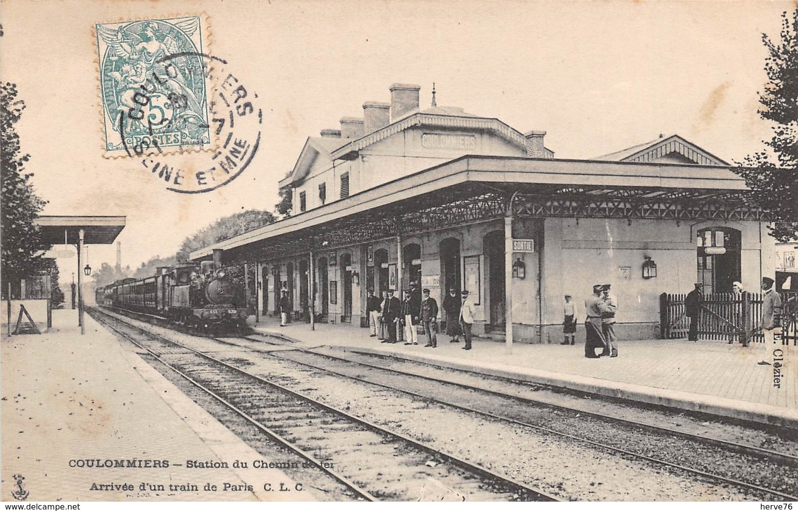 COULOMMIERS - Station Du Chemin De Fer - Arrivée D'un Train De Paris - Coulommiers