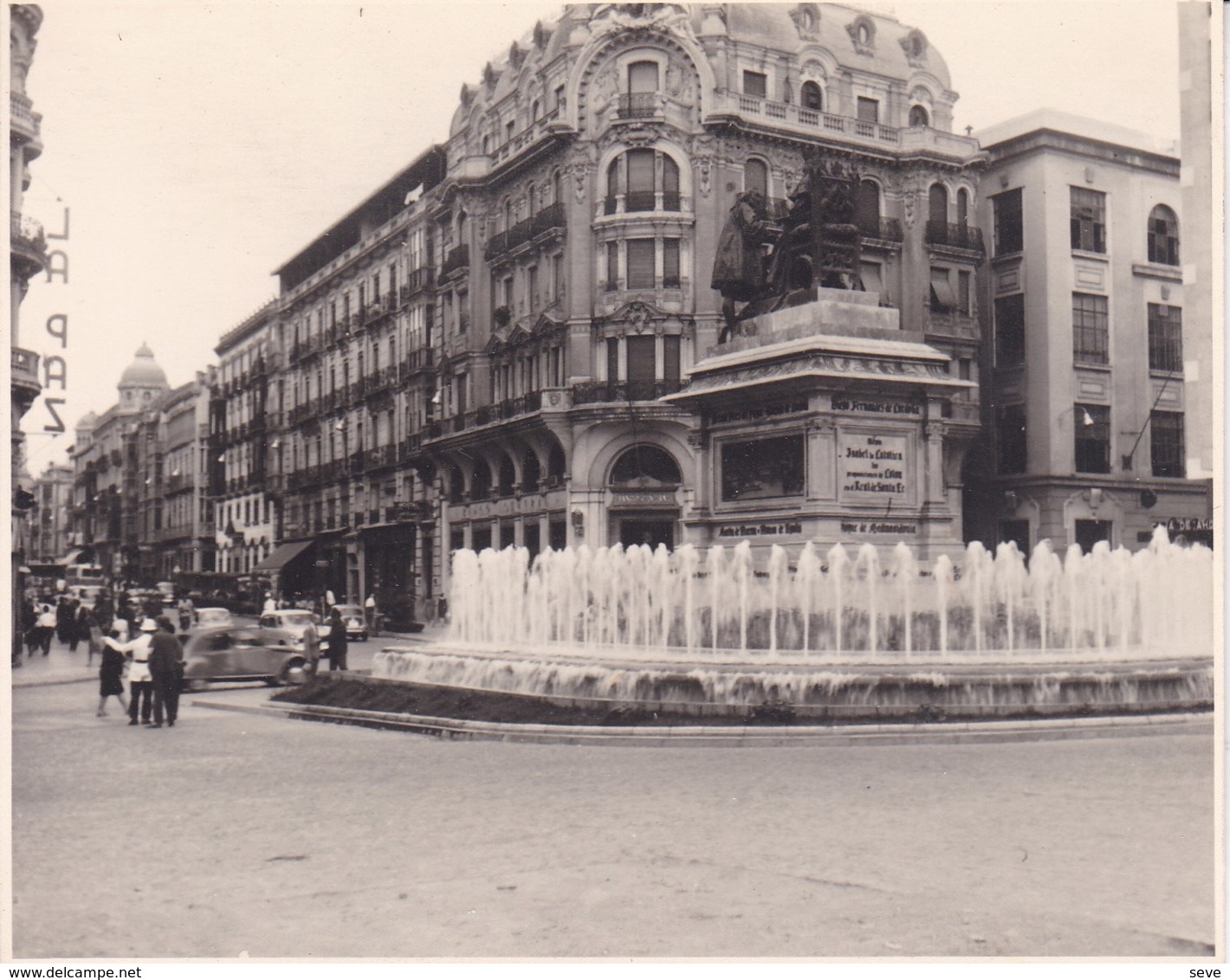 GRENADE GRANADA Monument COLON COLOMB 1963 ESPAGNE Photo Amateur Format Environ 7,5 Cm X 5,5 Cm - Lieux