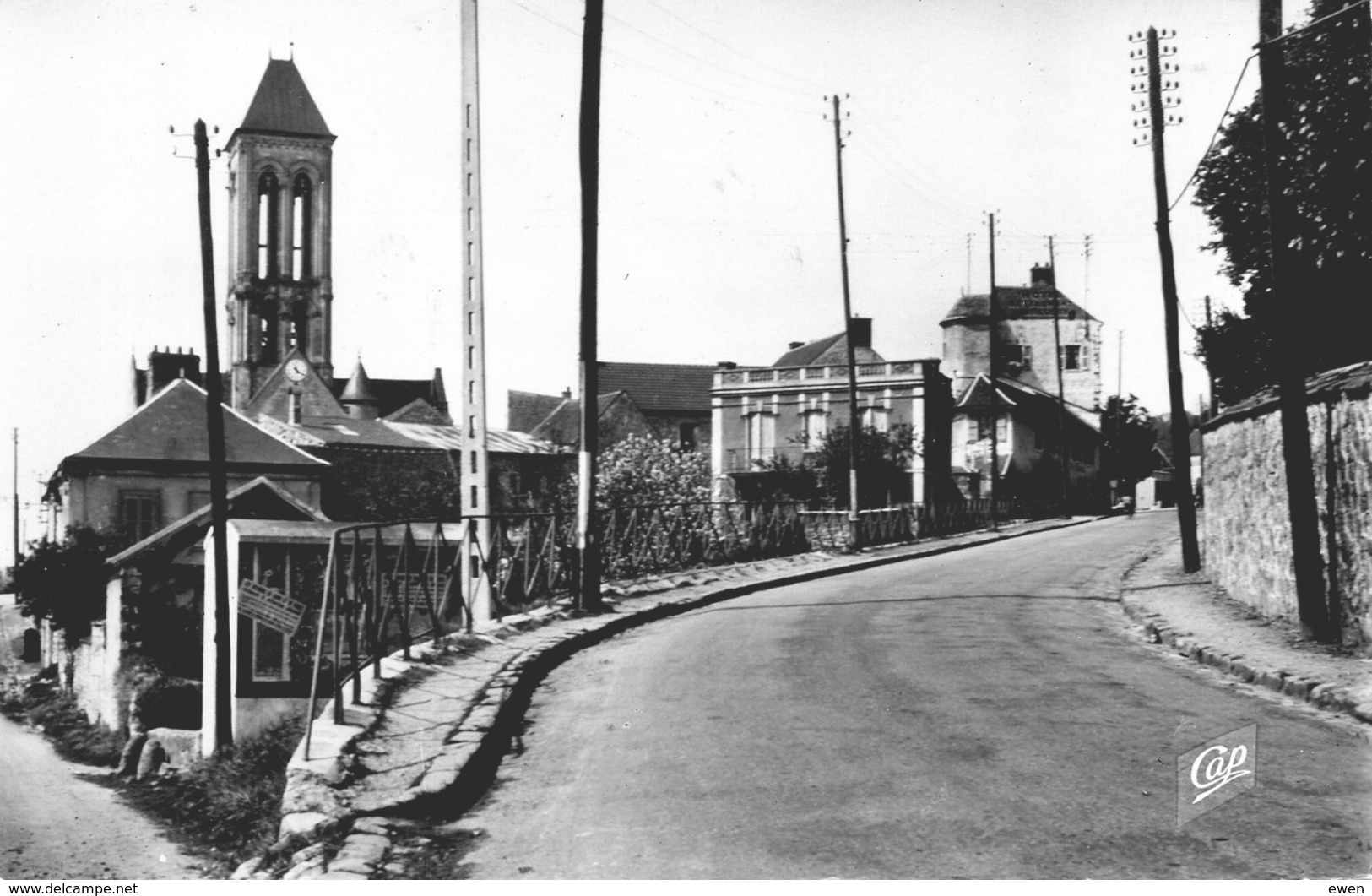 Champagne-sur-Oise. La Montée De L'Eglise. - Champagne Sur Oise