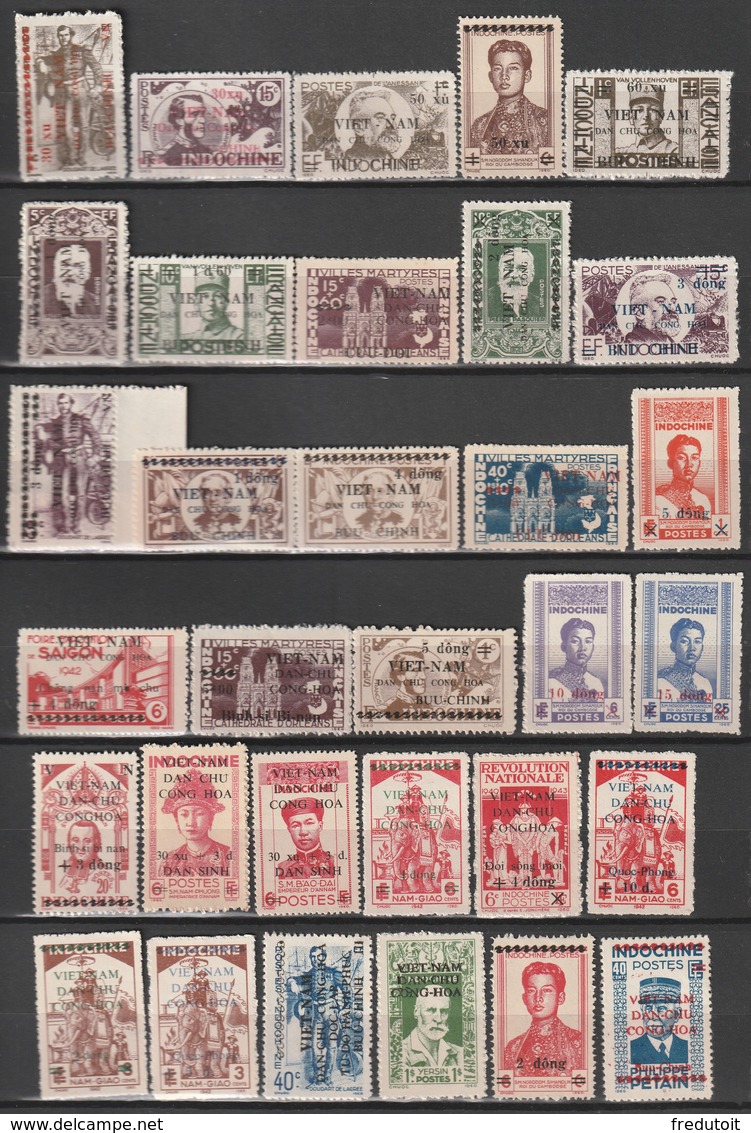 VIETNAM Du NORD - 32 TIMBRES Nsg/* (1945-48) - Vietnam