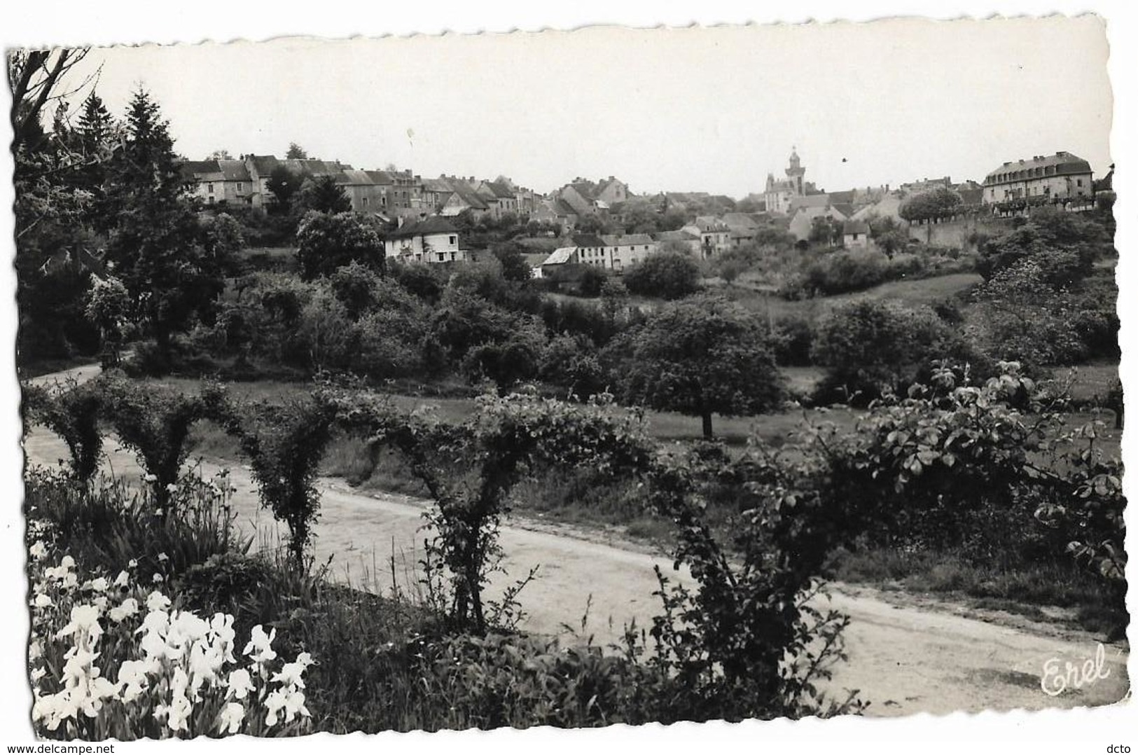 BENEVENT-L'ABBAYE Arrivée Route De Grand-Bourg Ed. Jouannet, Envoi 1957, Cpsm Pf - Benevent L'Abbaye