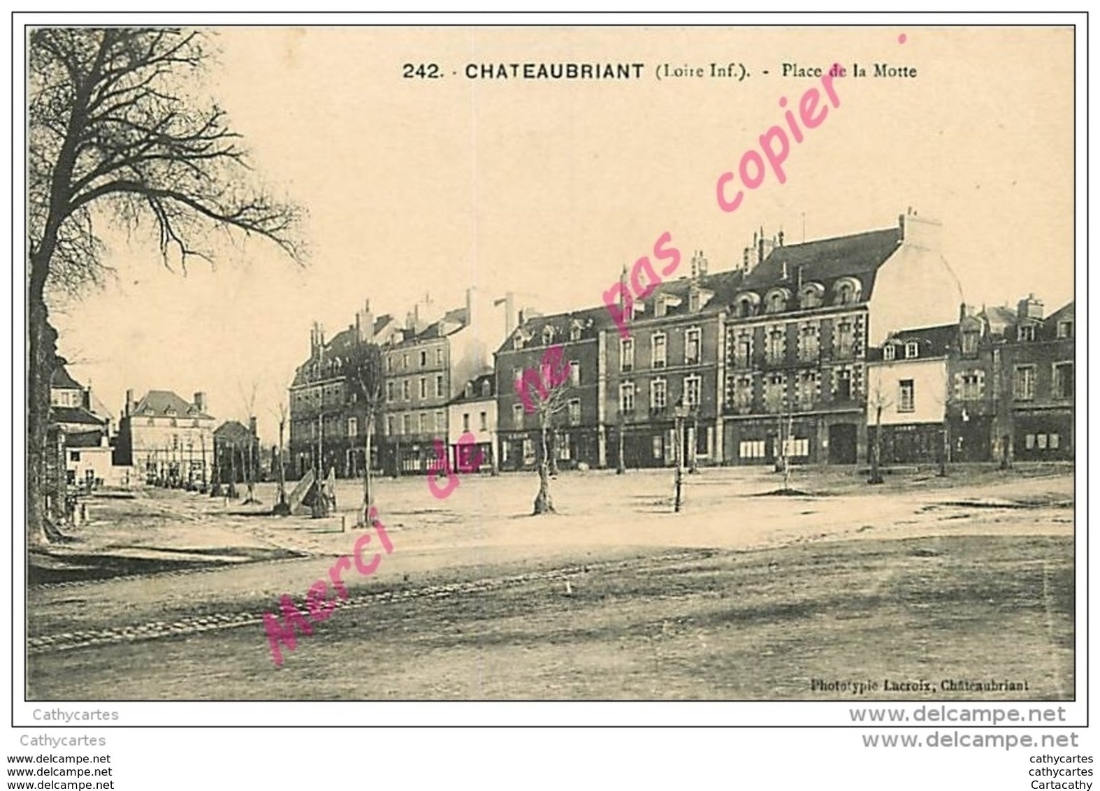 44. CHATEAUBRIANT . Place De La Motte . - Châteaubriant