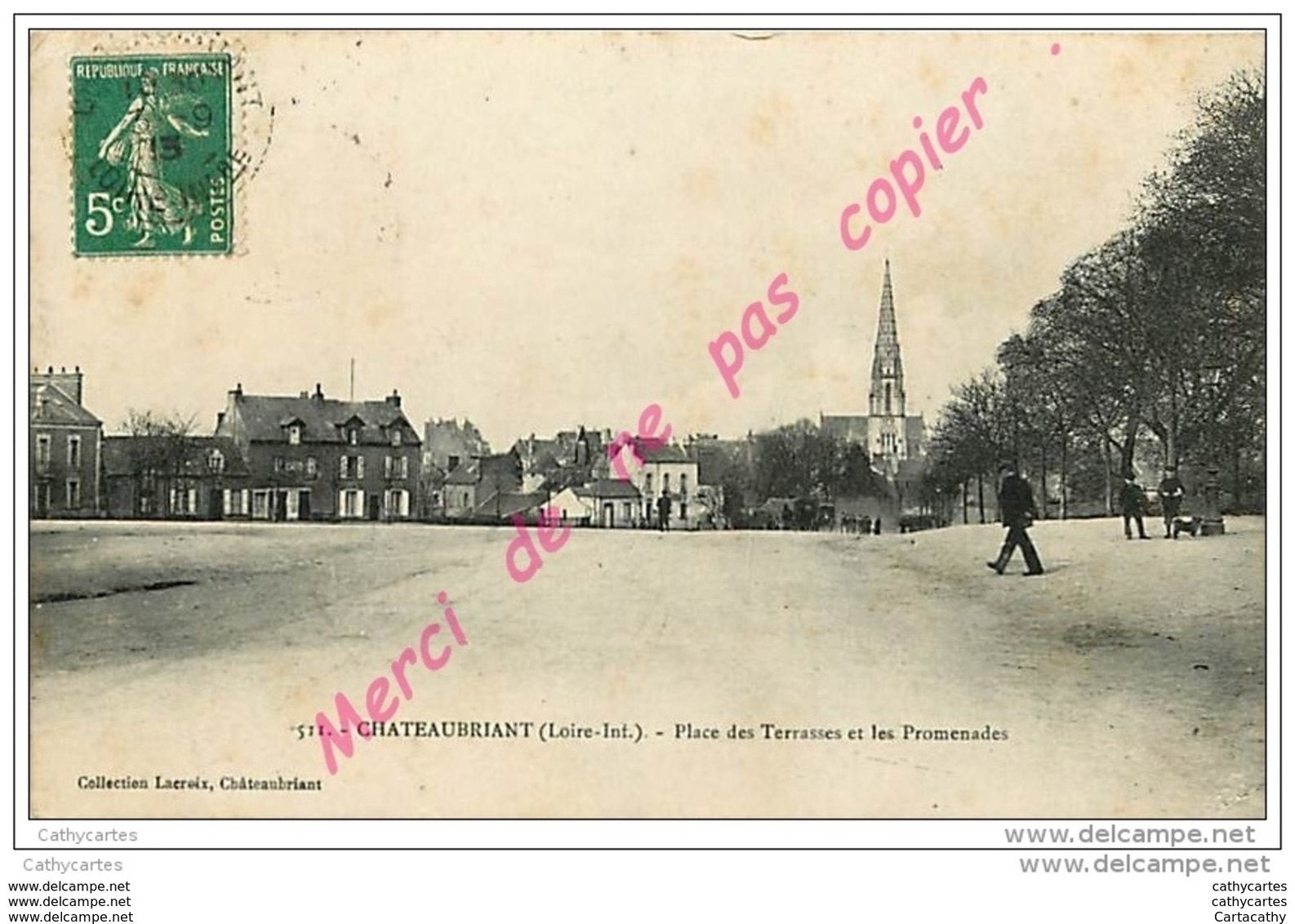 44. CHATEAUBRIANT . Place Des Terrasses Et Les Promenades . CPA Animée . - Châteaubriant