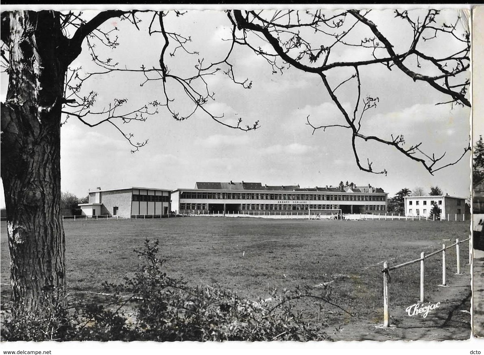 BENEVENT-L'ABBAYE  Stade Et Nouveau Groupe Scolaire. Ed. Théojac 21-12, Cpdm GF - Benevent L'Abbaye