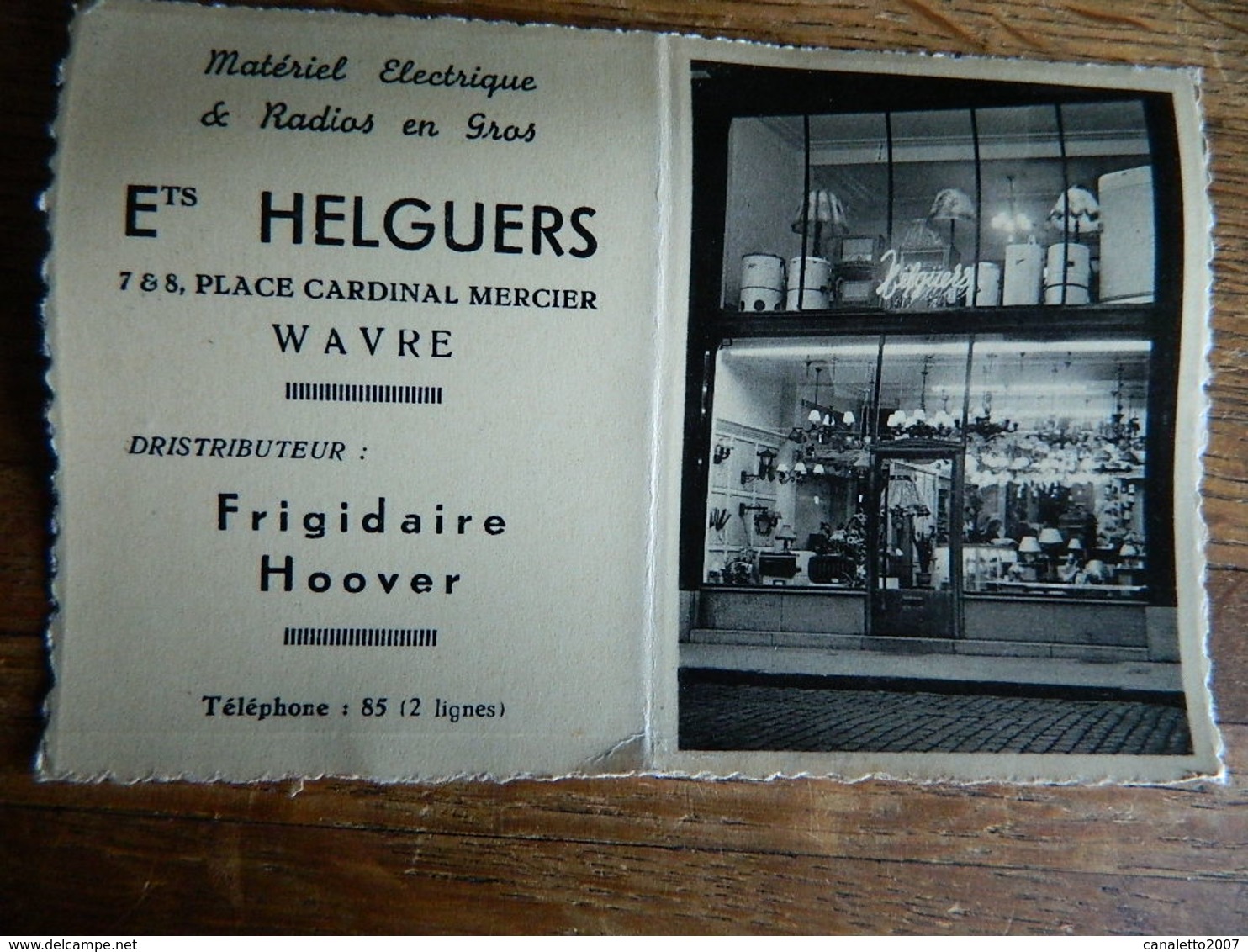 WAVRE:PETIT CALENDRIER DE 1953 DES ETS HELGUERS 7 ET 8 PLACE CARDINAL MERCIER WAVRE AVEC PHOTO DU MAGASIN - Kleinformat : 1941-60