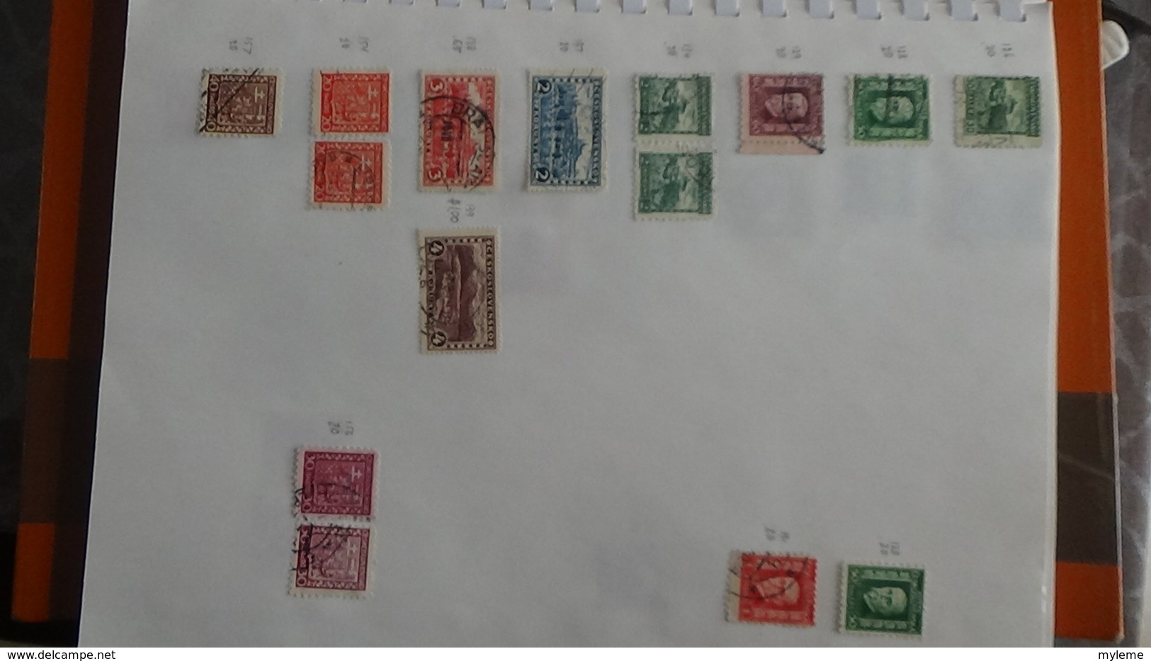 A257 Cahier de timbres de Tchécoslovaqiue et Albanie  !!! Voir commentaires