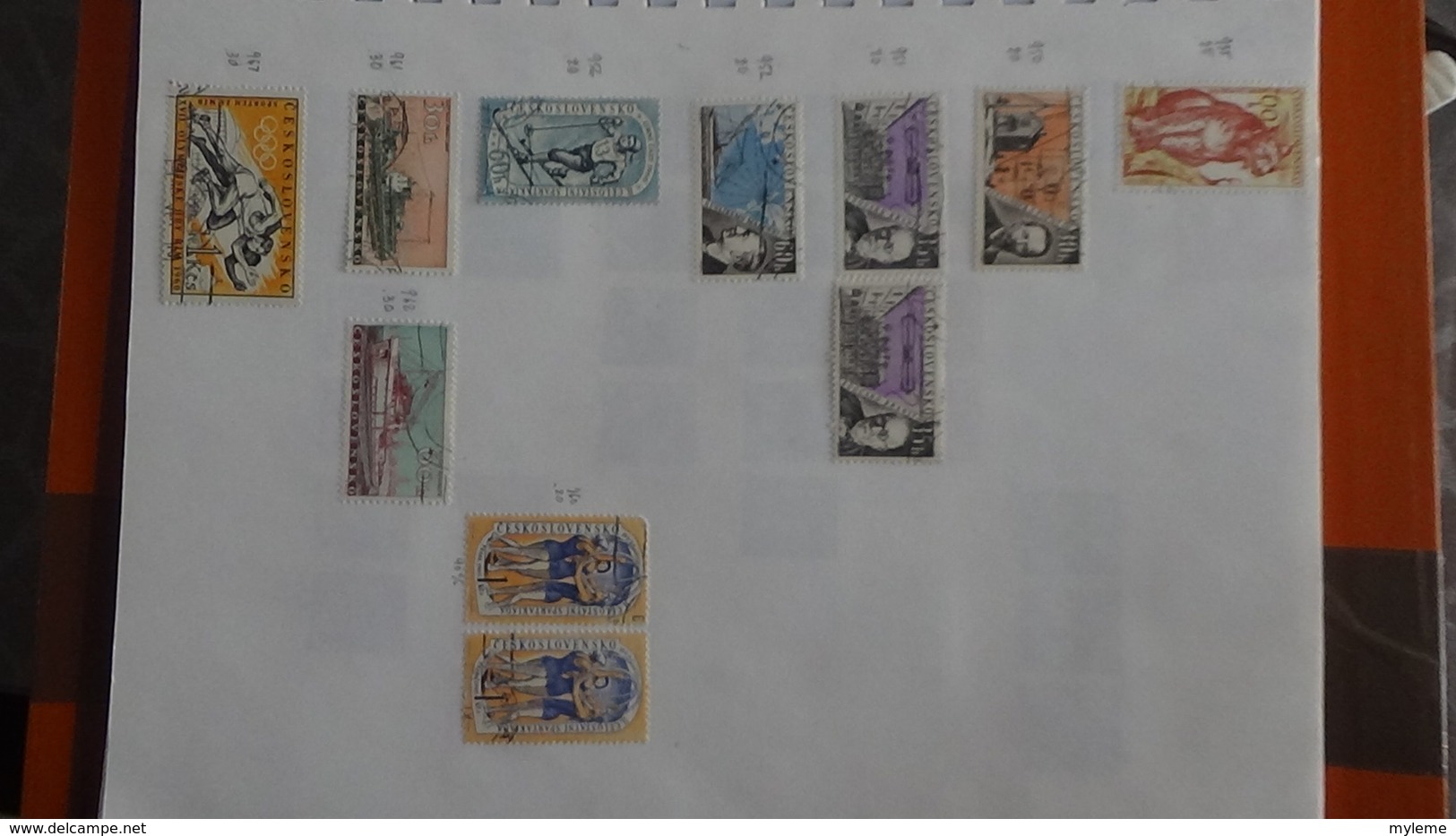 A257 Cahier de timbres de Tchécoslovaqiue et Albanie  !!! Voir commentaires