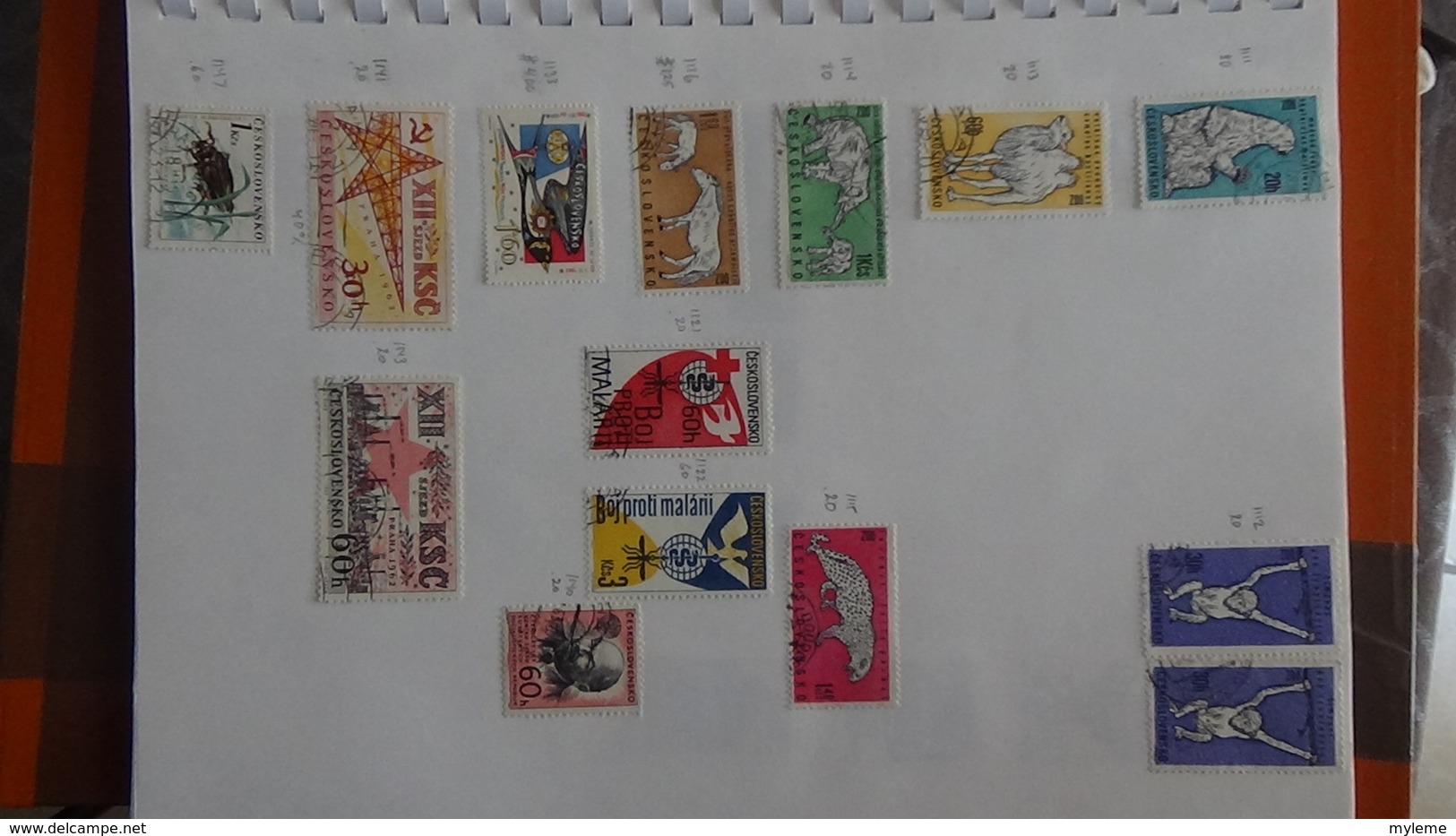 A257 Cahier de timbres de Tchécoslovaqiue et Albanie  !!! Voir commentaires