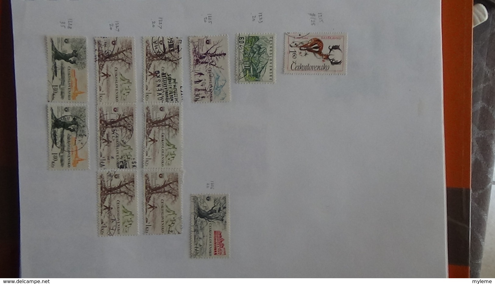 A257 Cahier de timbres de Tchécoslovaqiue et Albanie  !!! Voir commentaires