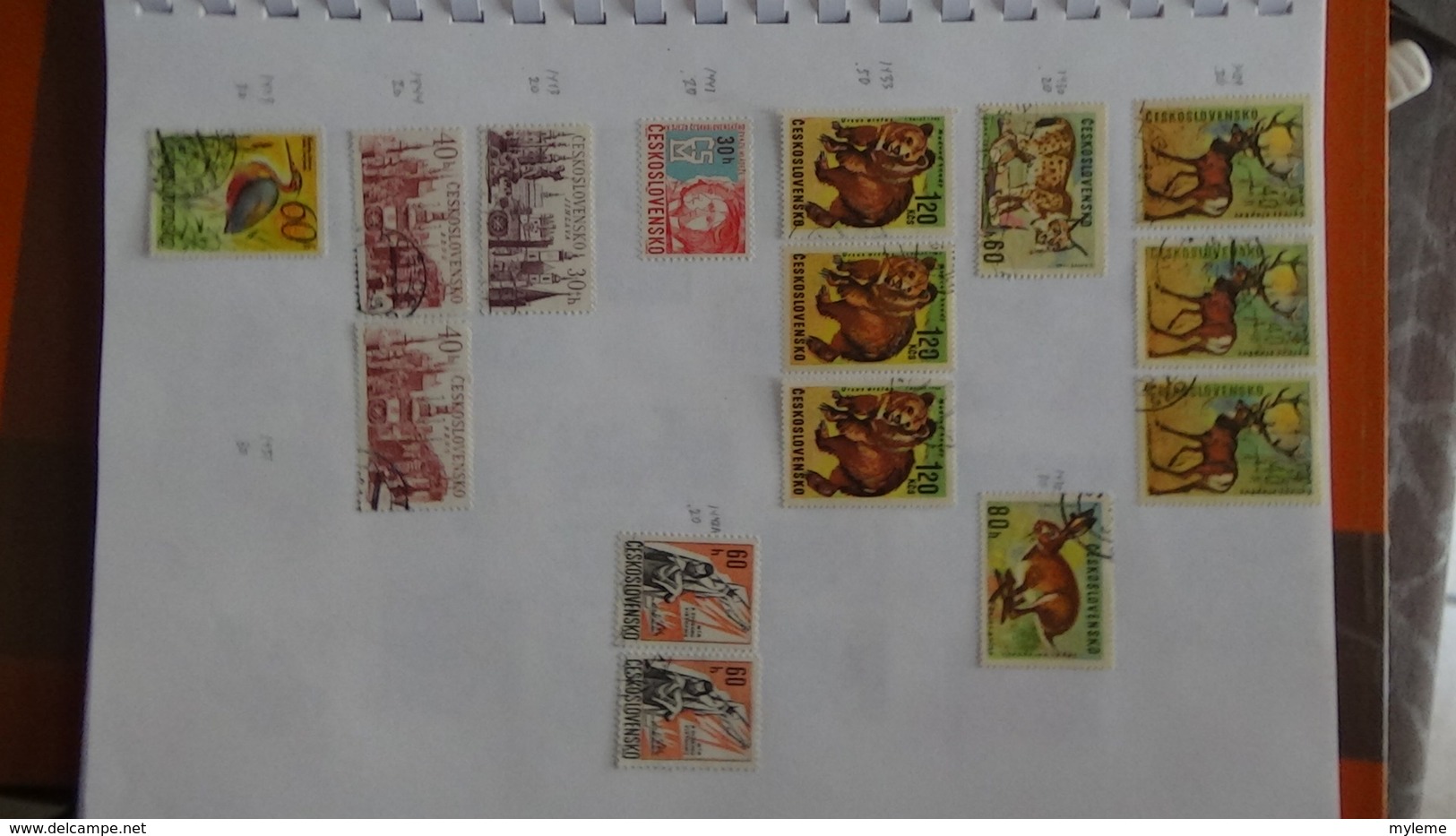 A257 Cahier de timbres de Tchécoslovaqiue et Albanie  !!! Voir commentaires