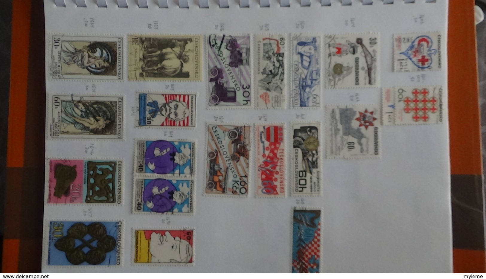 A257 Cahier de timbres de Tchécoslovaqiue et Albanie  !!! Voir commentaires