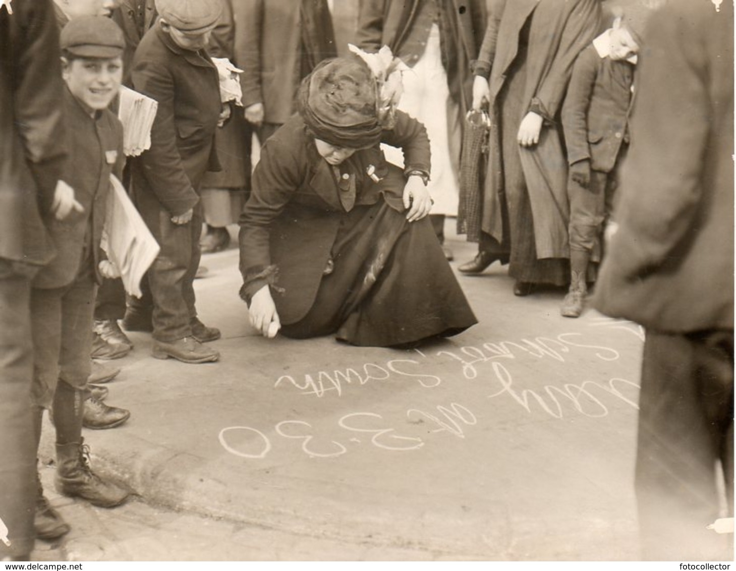 Photographie : Angleterre Suffragette En Action - Personnes Anonymes