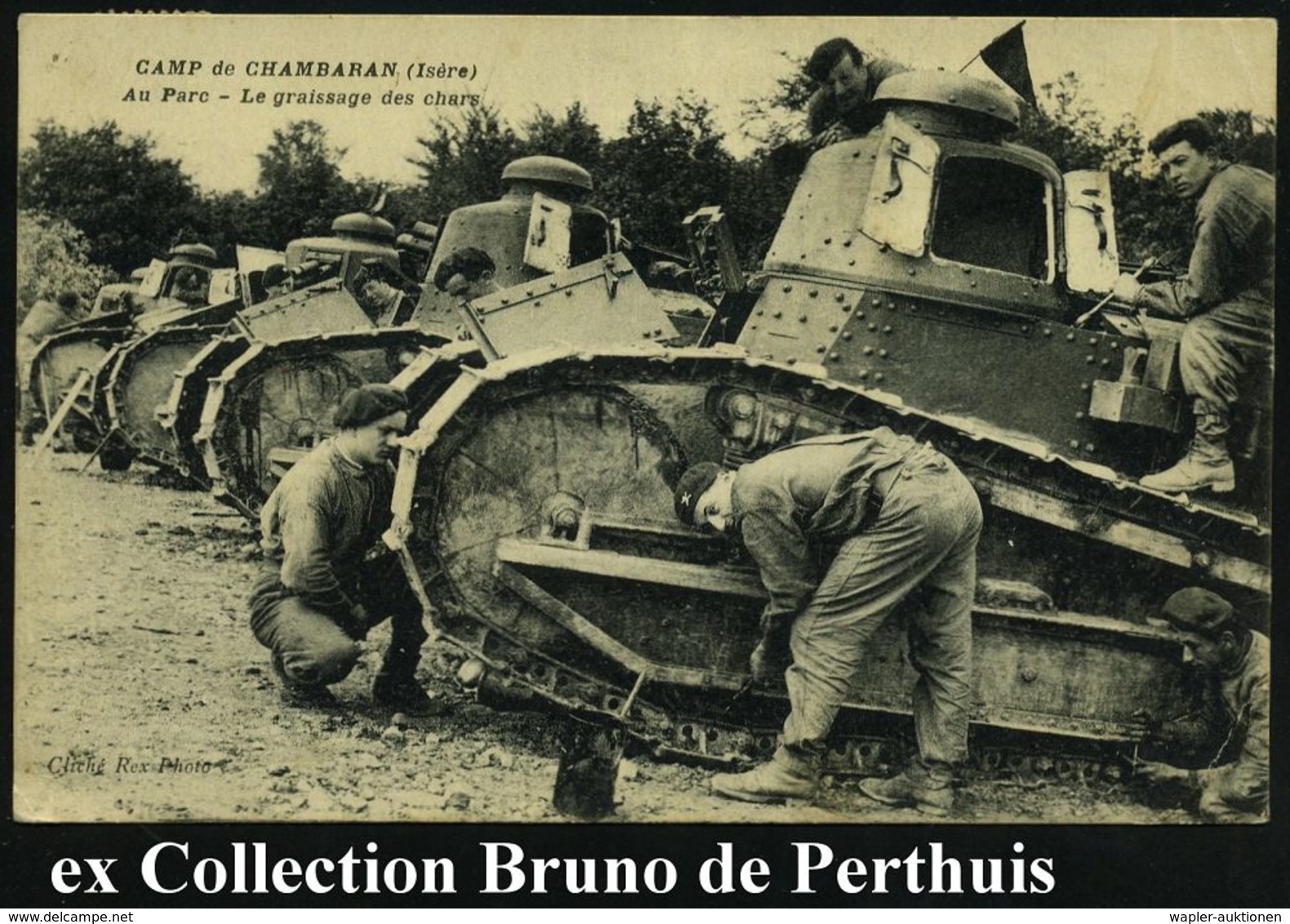 GEPANZERTE KRAFTFAHRZEUGE / PANZER : FRANKREICH 1918 S/w.-Foto-Ak.: CAMP De CHAMBARAN (Isère) = Truppen-Übungsplatz Mit  - Sonstige (Land)