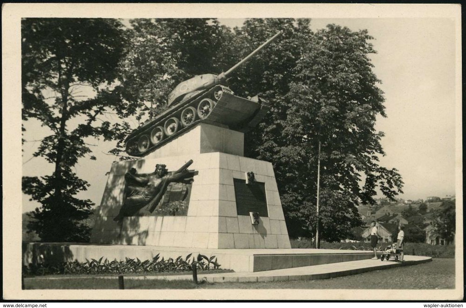 GEPANZERTE KRAFTFAHRZEUGE / PANZER : TSCHECHOSLOWAKEI 1952 1,50 Kc. BiP Gottwald, Braun: OSTRAVA Befreiungs-Denkmal = Pa - Other (Earth)