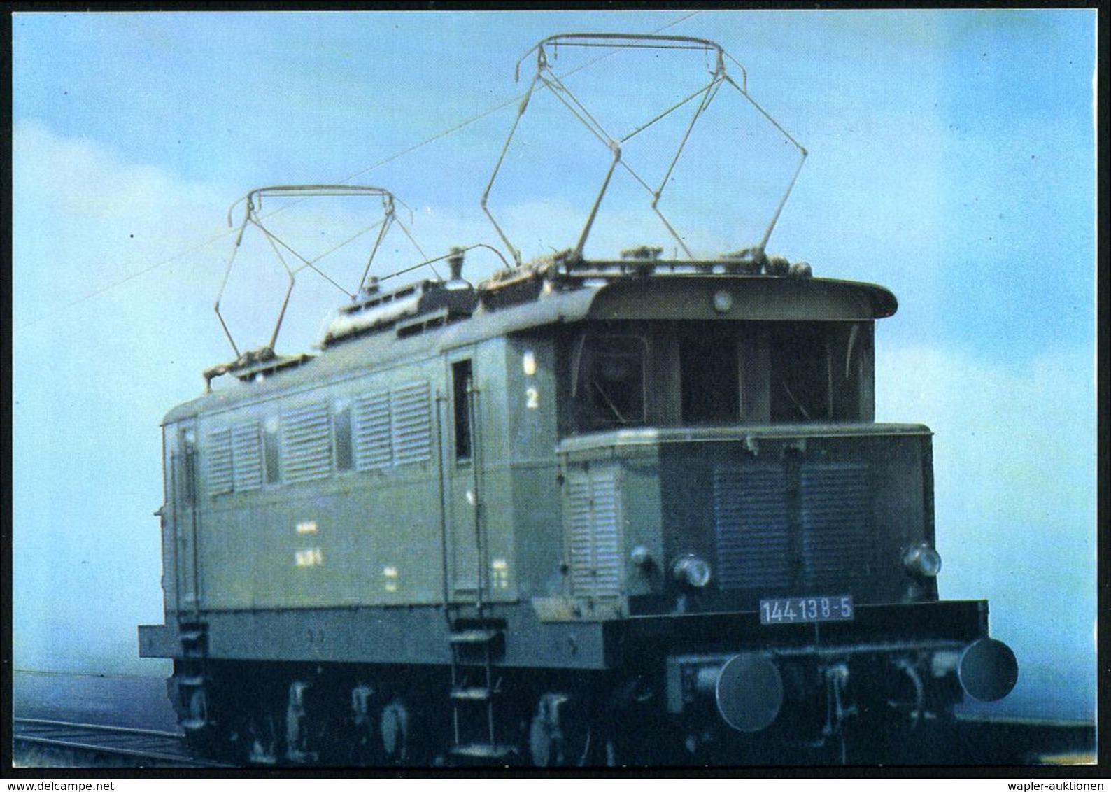 LOKOMOTIVEN & WAGGON-MOTIVE : B.R.D. 1985 PP 50 Pf. Burgen, Grün: Personenzug-E-Lok Baureihe 144 In 2 Varianten Ohne Und - Trains