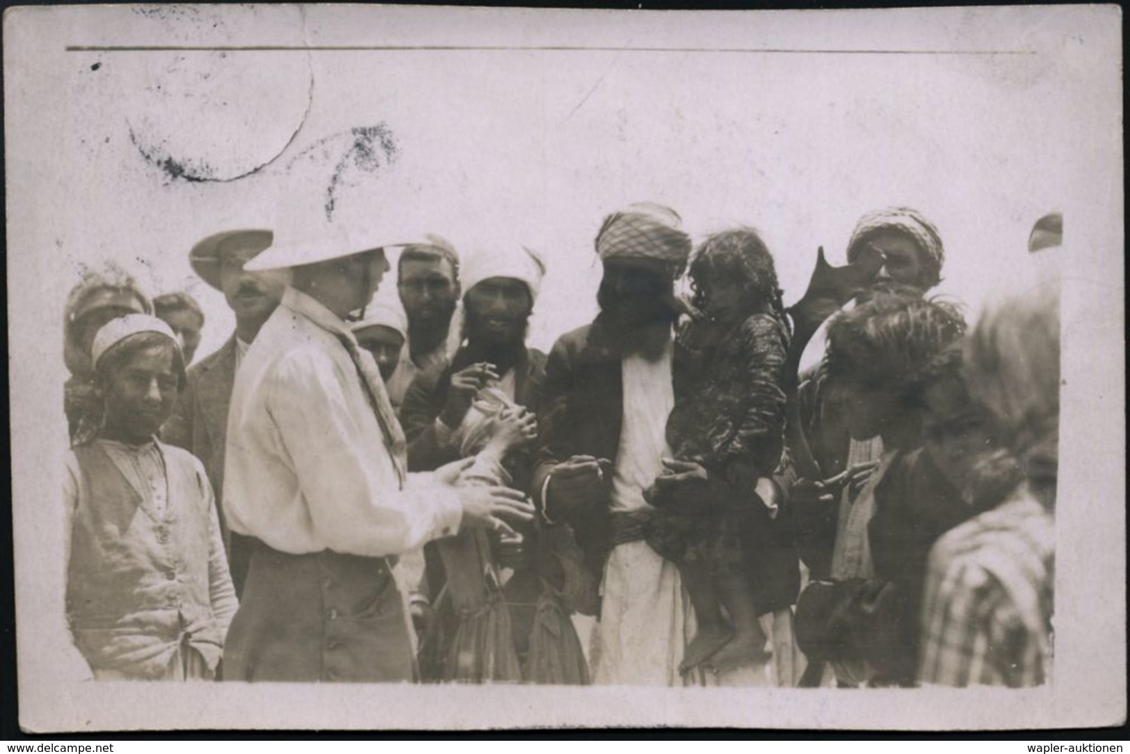 EXPEDITIONEN : UdSSR 1927 (1.9.) S/w.-Foto-Kt. Einer UdSSR-Expedition U. Durchquerung: Frau Mit Islamischen Russen U.  S - Geografia