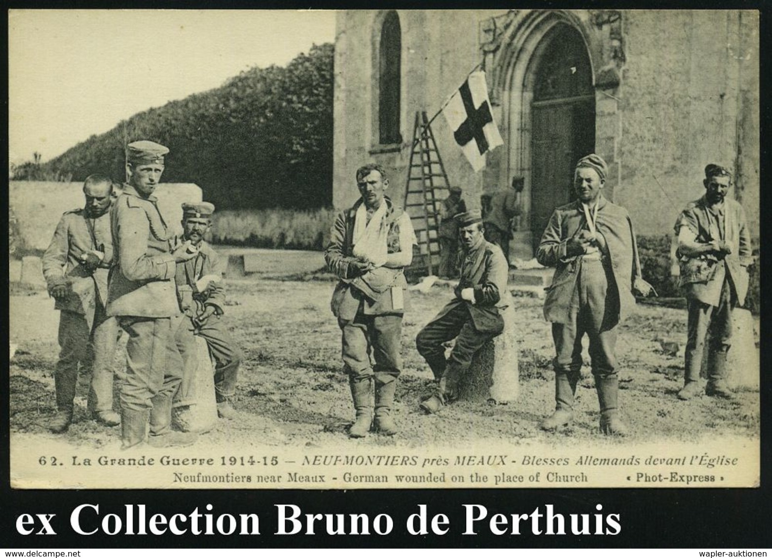 ROTES KREUZ  / DRK / IRK / ROTER HALBMOND : FRANKREICH 1915 S/w.-Foto-Ak.: Deutsche Verwundete Vor Französ. Rotkreuz-Sta - Croix-Rouge