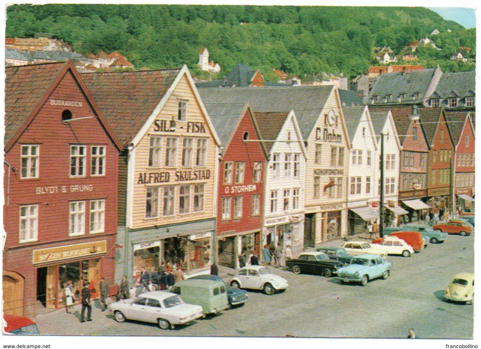 NORWAY - BERGEN - BRYGGEN / OLD CARS / SAAB / VOLVO / VW KAFER-BEETLE-COCCINELLE - Norvegia