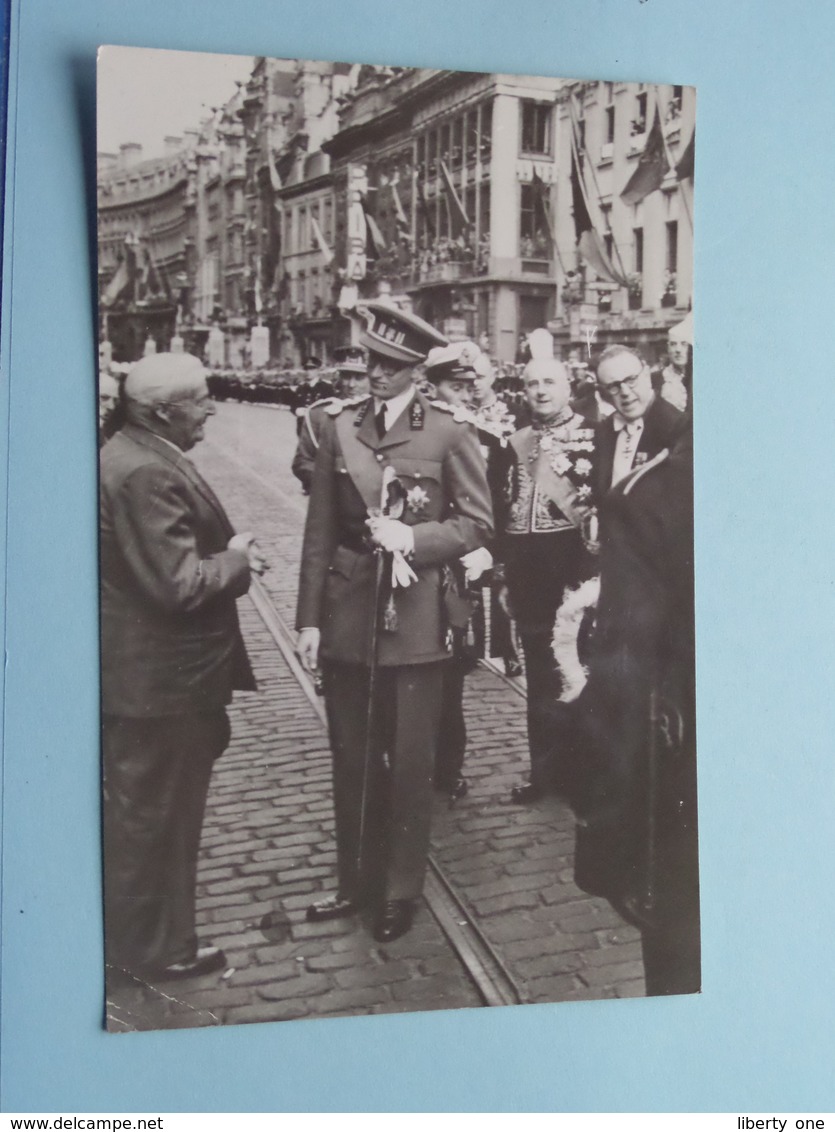 De KONING / Le ROI De Belgique > BOUDEWIJN - BAUDOUIN 19?? ( Voir / Zie Photo ) Format +/- 11 X 17,5 Cm. - Beroemde Personen