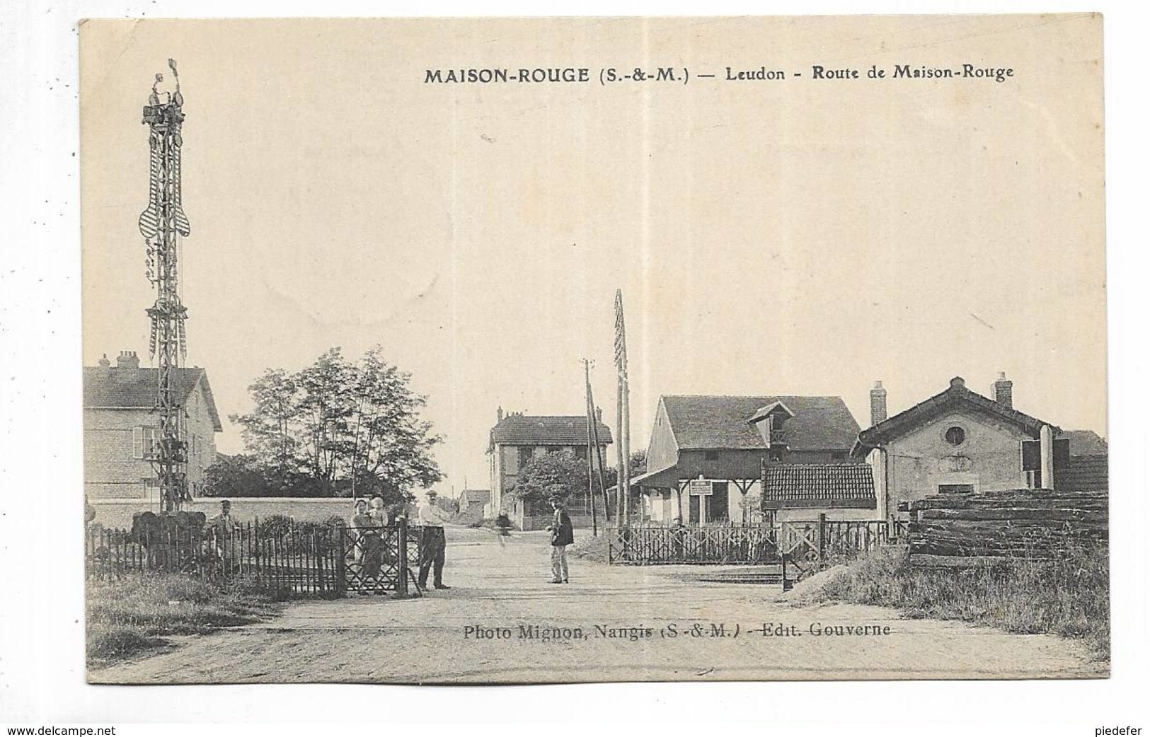 77 - MAISON-ROUGE ( S.et-M. ) Leudon - Route De Maison-Rouge - Autres & Non Classés