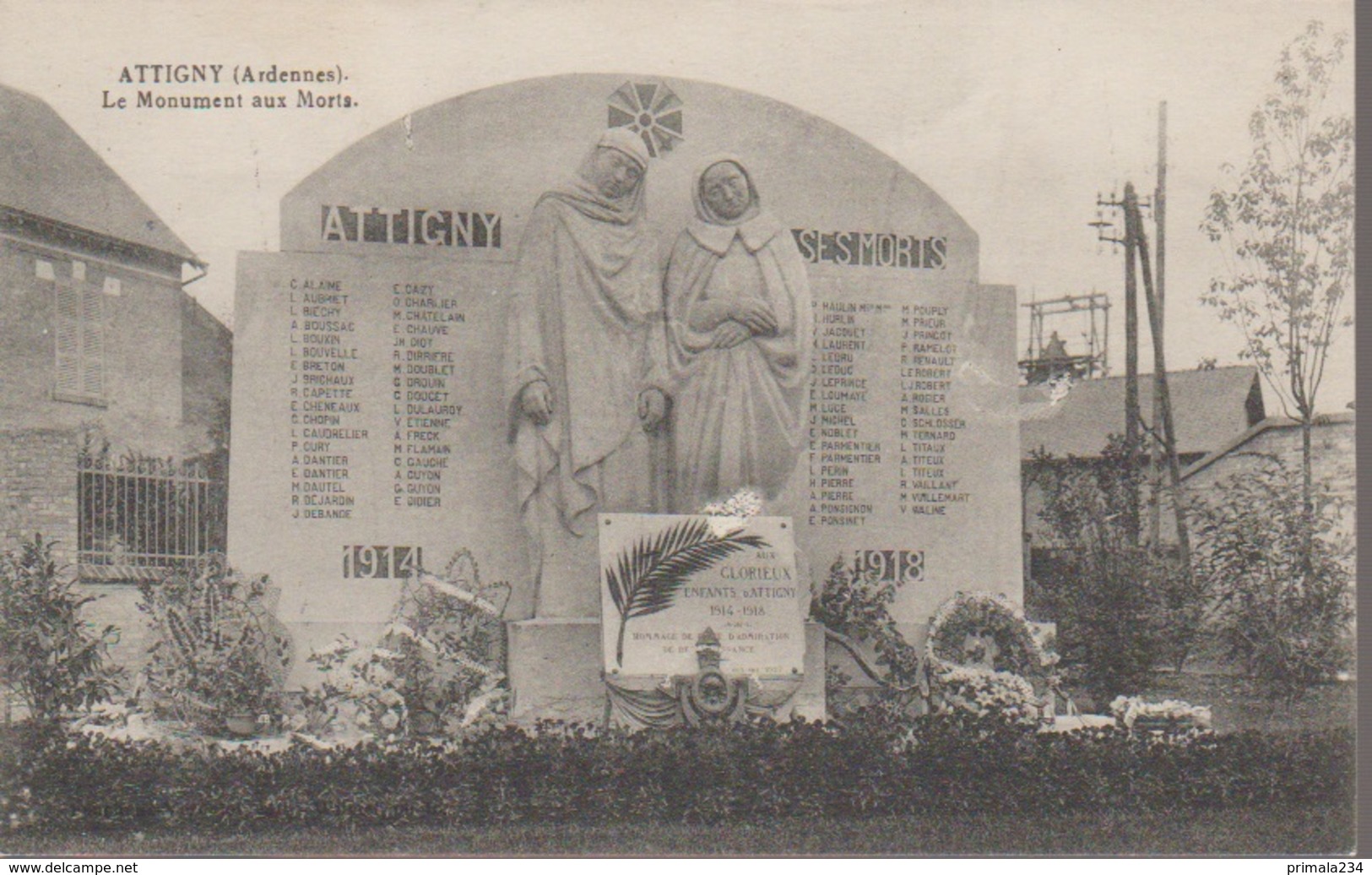 ATTIGNY - LE MONUMENT AUX MORTS - Attigny