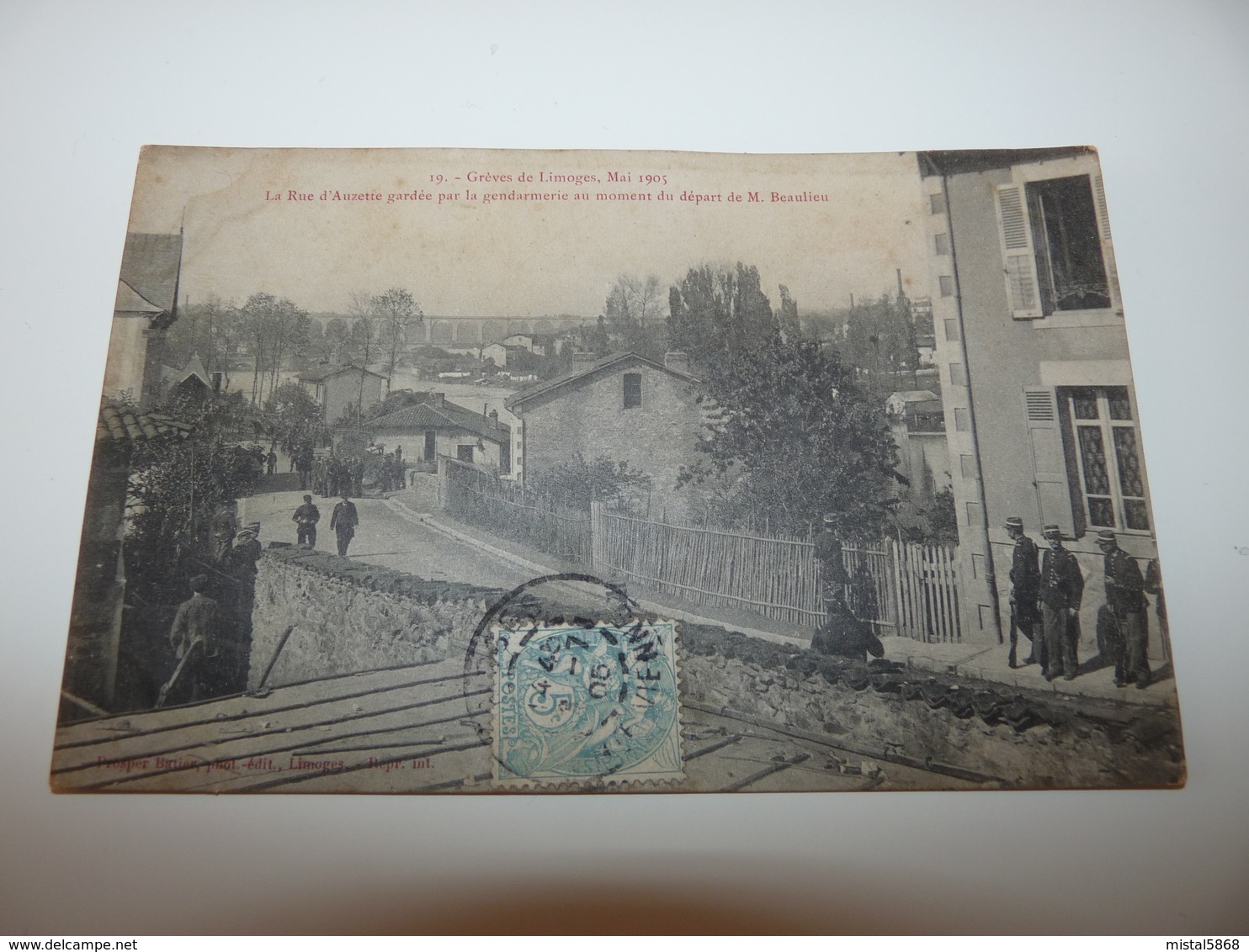 HAUTE VIENNE LIMOGES GREVES DE LIMOGES MAI 1905 LA RUE D'AUZETTE GARDEE PAR LA GENDARMERIE - Limoges