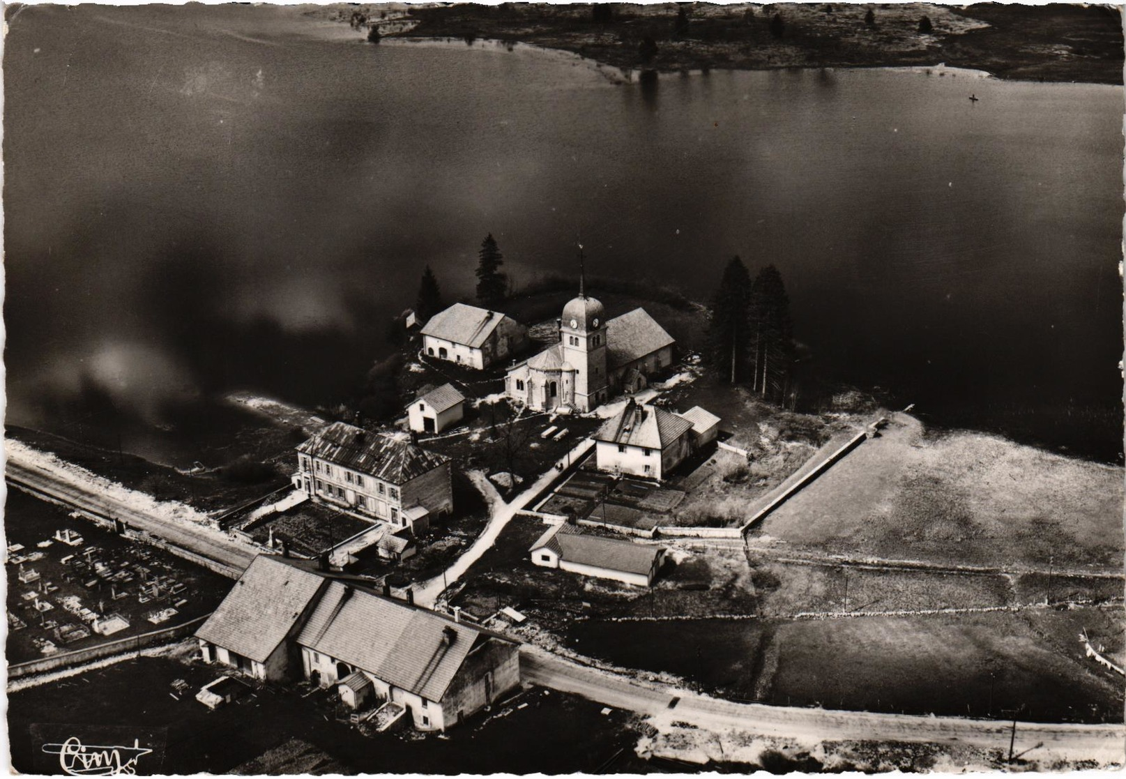 LE LAC DE L'ABBAYE DE GRANDVAUX (39) Vue Aérienne - TBE - Carte Postée En 1954 - Autres & Non Classés