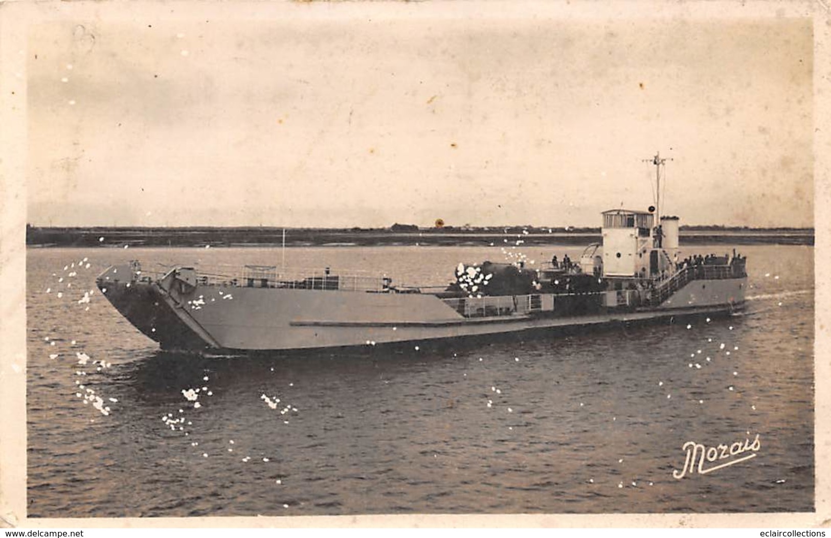 Ile D'Oléron. Le Château D'Oléron     17      Le Bac Effectuant La Traversée Du Chapus       (voir Scan) - Ile D'Oléron