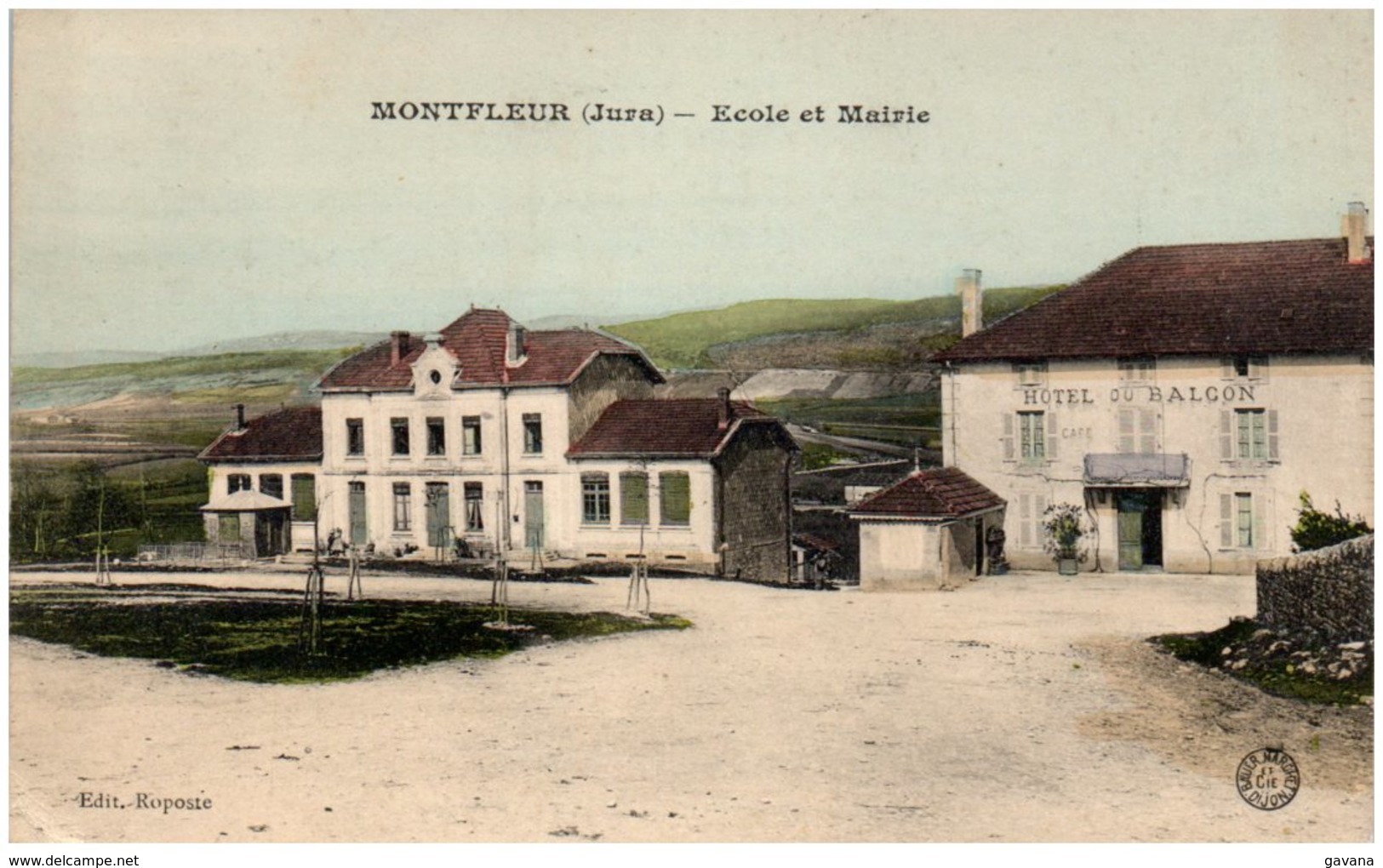 39 MONTFLEUR - Ecole Et Mairie - Autres & Non Classés