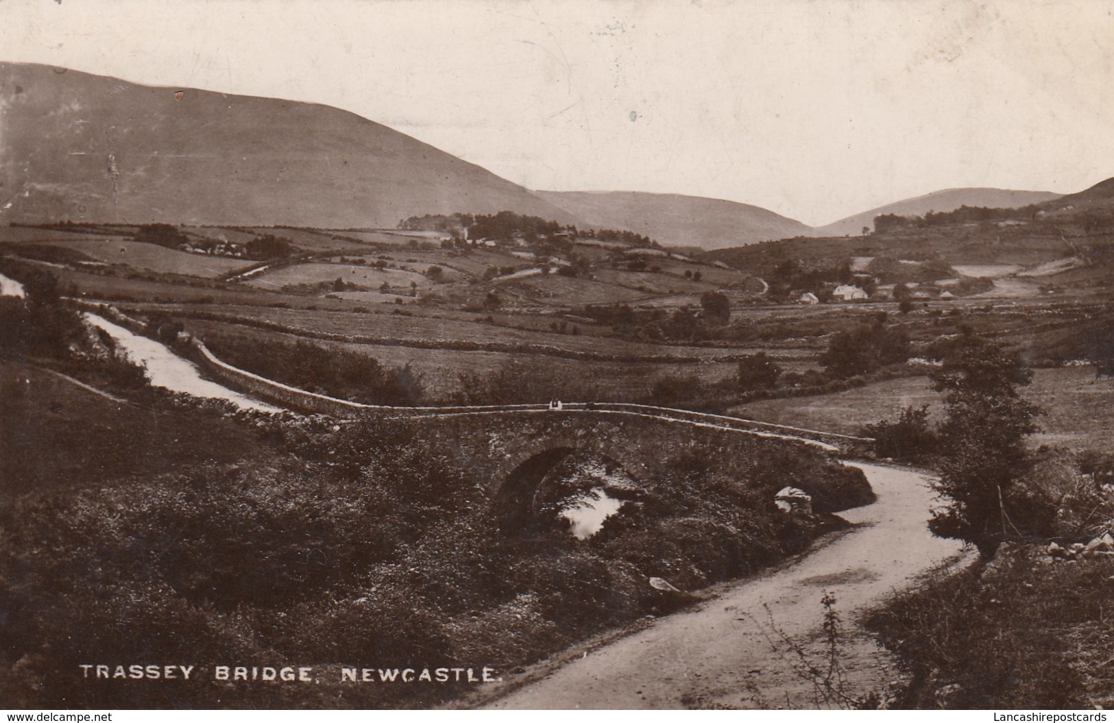 Postcard Trassey Bridge Newcastle Co Down To Nellie Greenan ? Lavinia Street Belfast RP My Ref  B13799 - Down