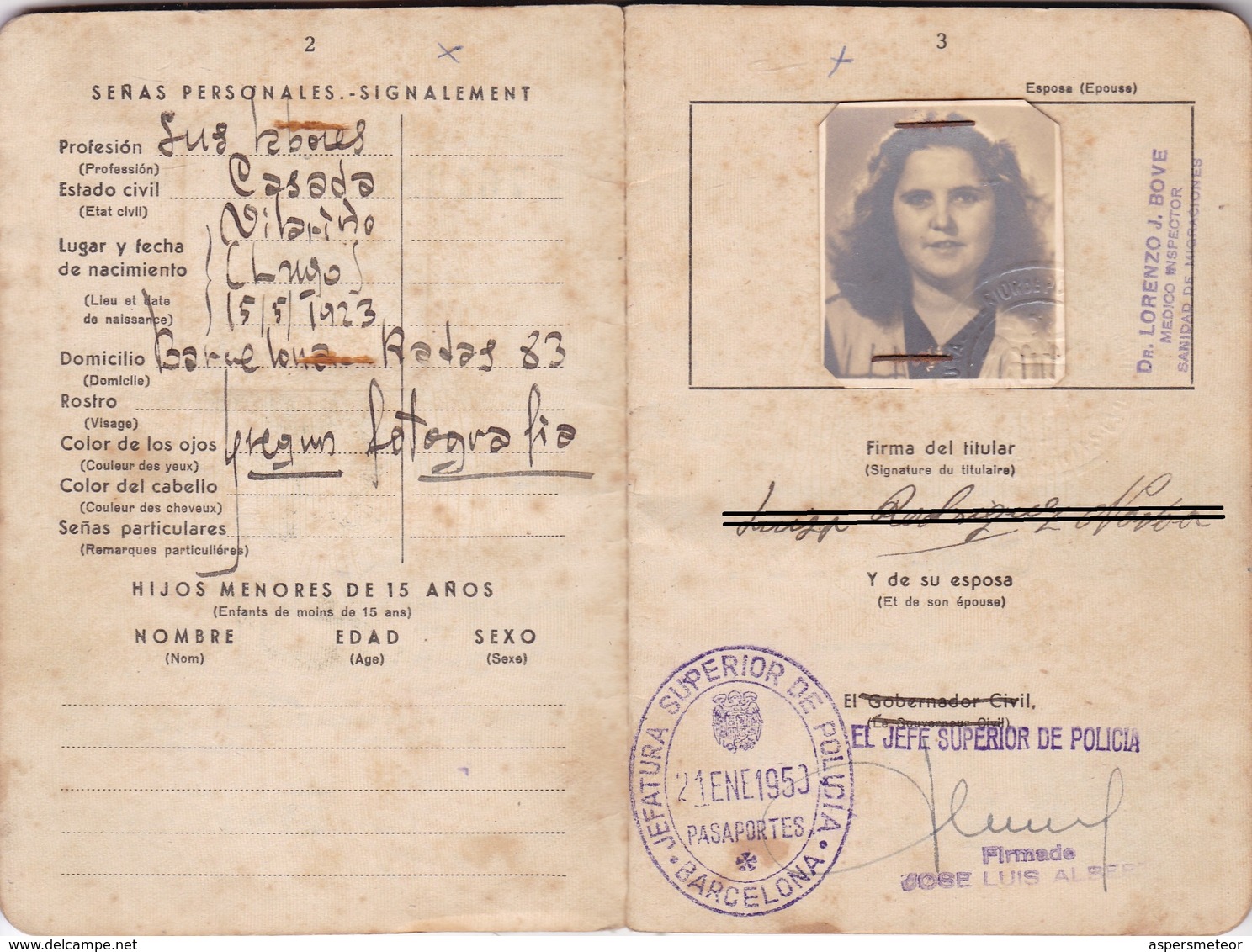 ESPAÑA PASAPORTE - BARCELONA, AÑO 1950. MUJER FEMME WOMAN. SPANISH PASSPORT, PASSEPORT ESPAGNOL. SPAIN, ESPAGNE. -LILHU - Documentos Históricos