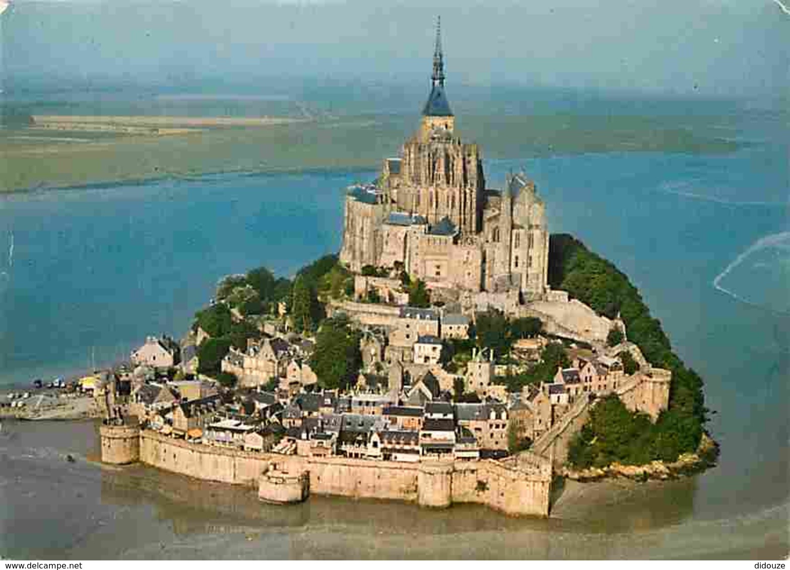 50 - Le Mont Saint Michel - Vue Générale Aérienne - Voir Scans Recto-Verso - Le Mont Saint Michel