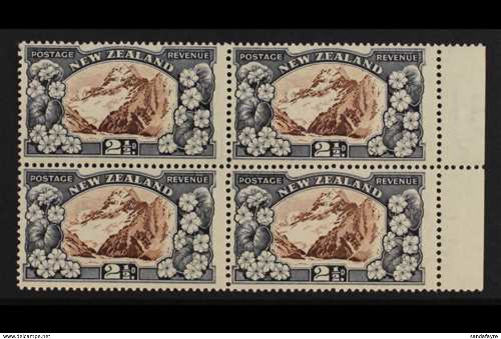 1936-42 2½d Chocolate & Slate "Mount Cook", Variety "LINE ACROSS FLOWER", SG 581ca & SG 581c, Positional Block Of 4, Nev - Other & Unclassified