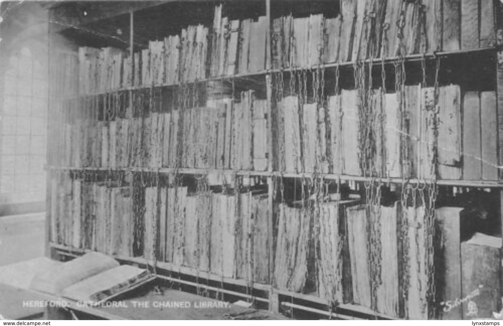 Hereford Cathedral The Chained Library 1905 Postcard - Herefordshire