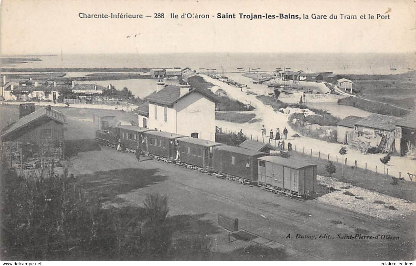 Ile D'Oléron.  St Trojan Les Bains    17      La Gare Du Tram Et Le  Port  .     (voir Scan) - Ile D'Oléron