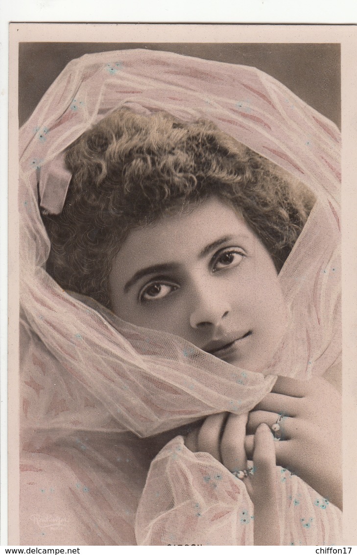 CPA  FEMME Artiste  GIBSON  Reutlinger - Artistes