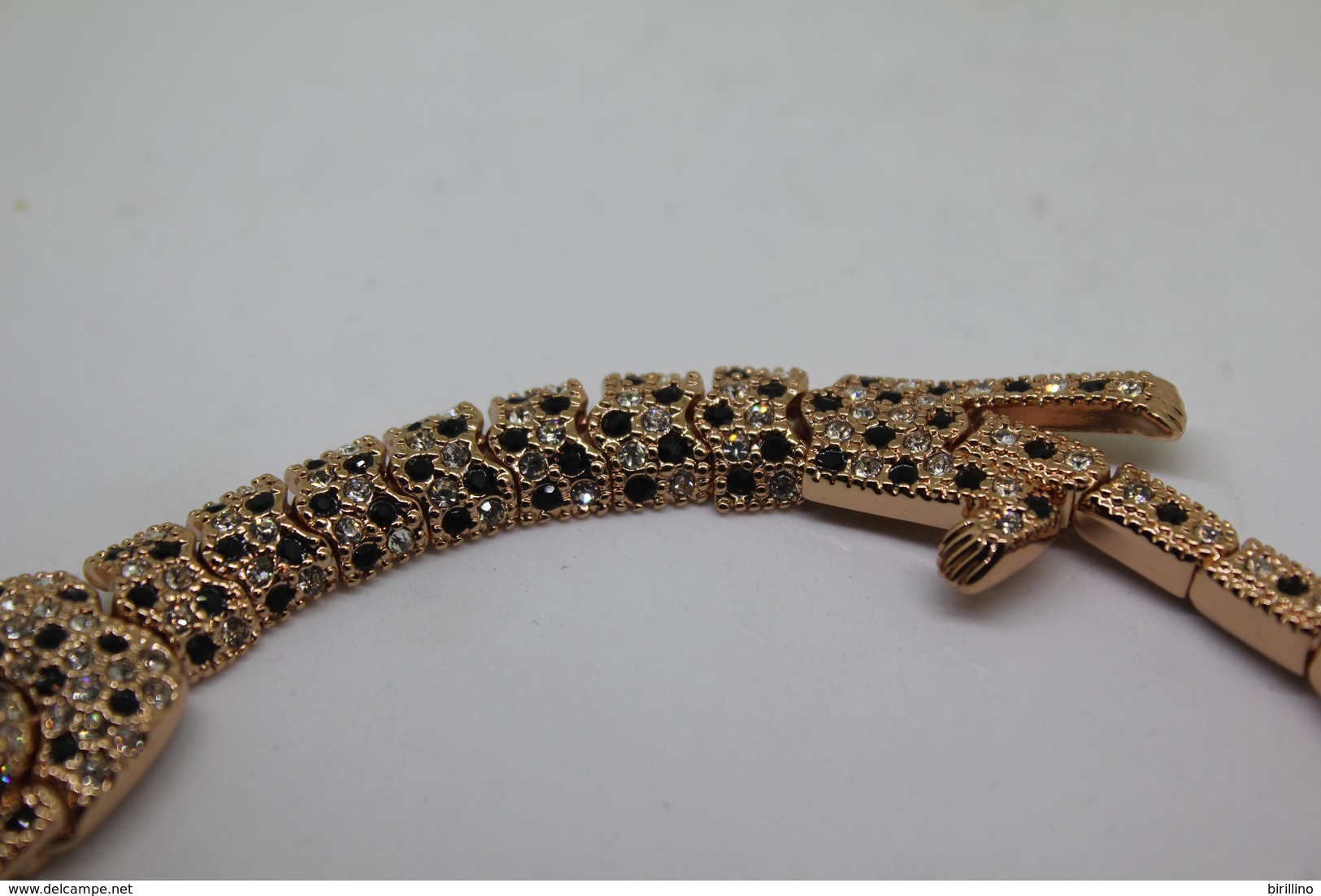A61000 - Bracciale In Argento Sterling Placcato Oro Raffigurante Un Leopardo. - Armbanden