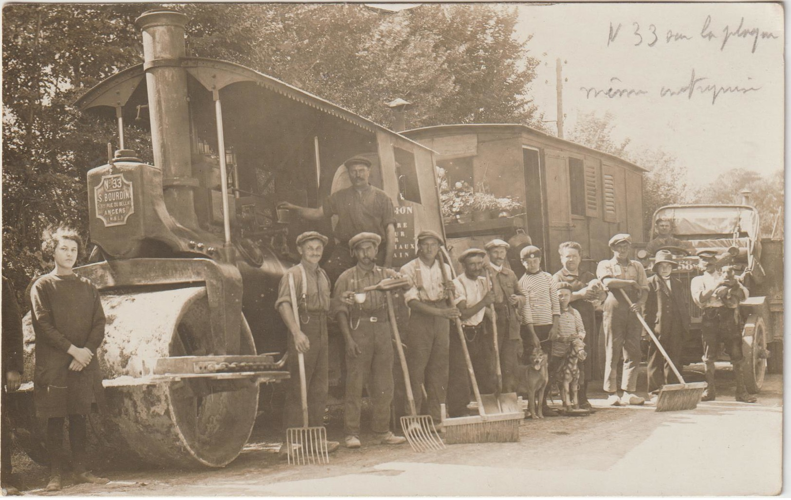 CPA  49 CARTE PHOTO ENTREPRISE TP  D ANGERS BEAU PLAN 1 - Angers