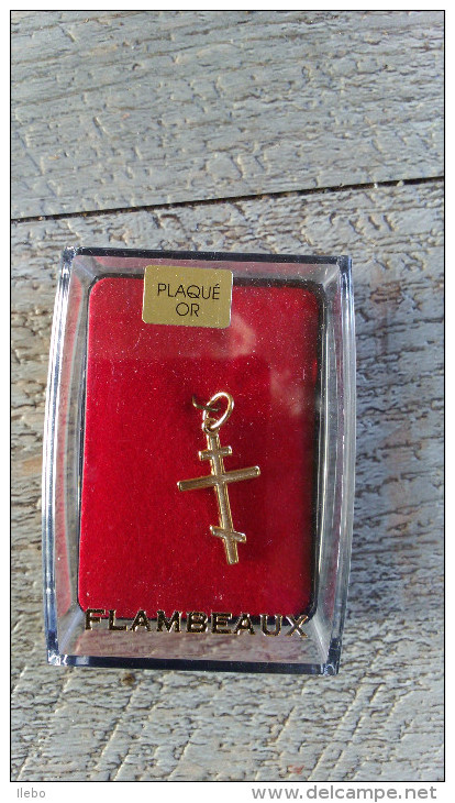 Croix Orthodoxe Plaqué Or Pendentif Avec Anneau Flambeaux Religion - Pendentifs