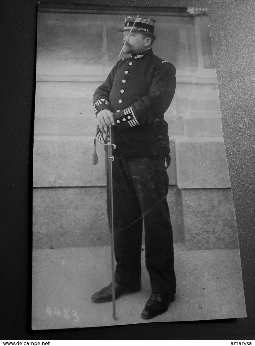 MILITAIRE GENDARME OFFICIER GRADÉ DE LA GENDARMERIE NATIONALE FRANÇAISE En TENUE D'APPARAT +SABRE-Photos-Photo Originale - War, Military