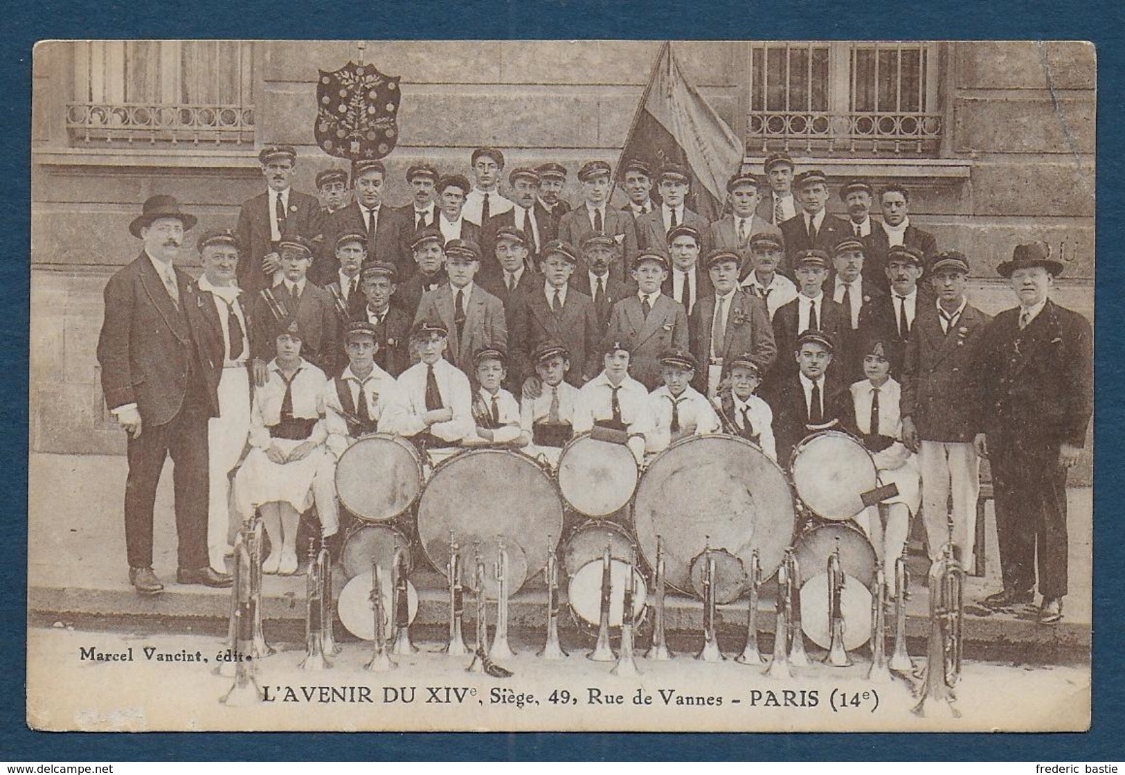 PARIS  ( 14e ) - L' Avenir Du XIVe  Siège 49 , Rue De Vannes - Distretto: 14