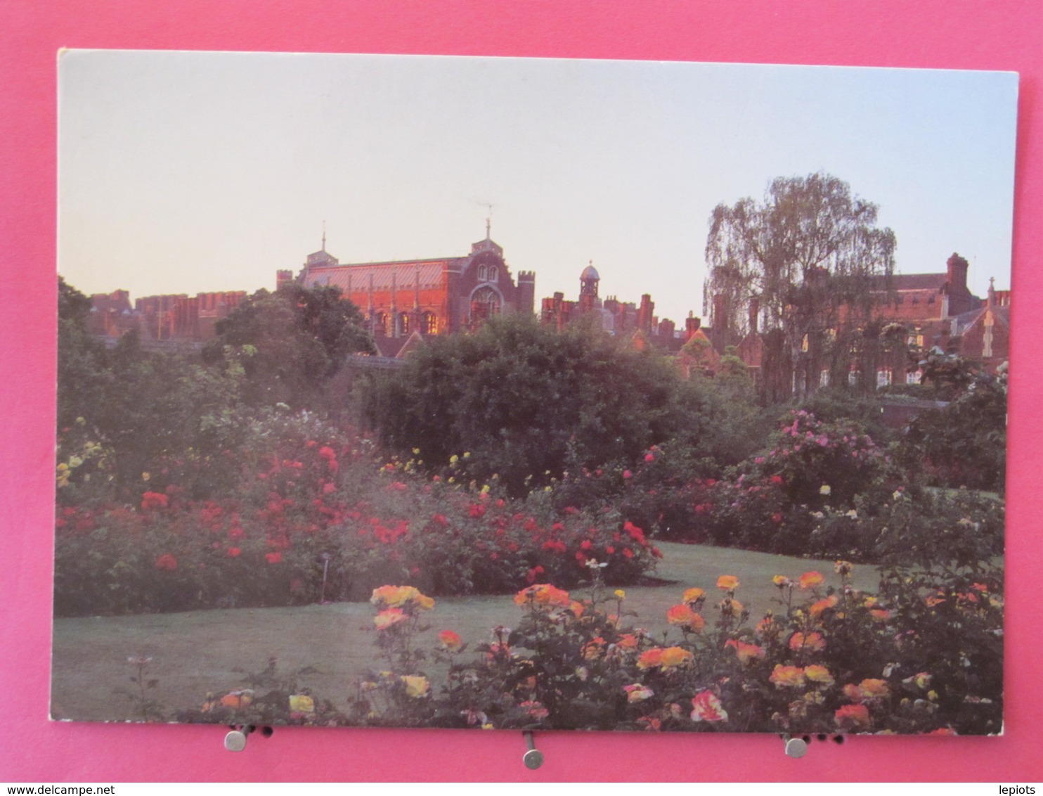 Visuel Très Peu Courant - Angleterre - Hampton Court Palace - The Great Hall From The Rose Garden - Recto Verso - London Suburbs