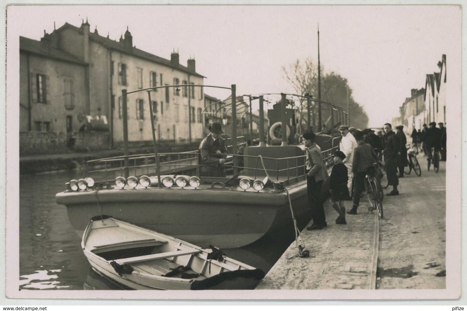 (Bateaux) Chalon-sur-Saône Ou Environs . Carte Photo D'une Vedette Des Ets Schneider . Canal . 1937 . - Chalon Sur Saone