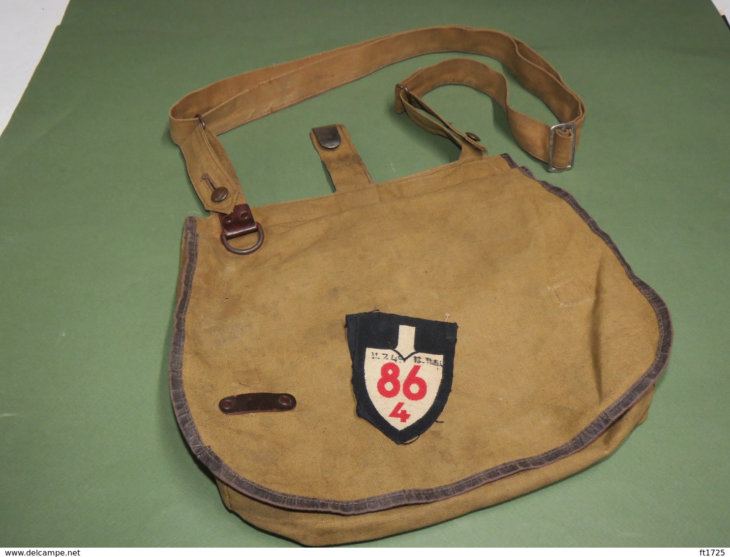 BROTEBEUTEL ( Musette à Pain ) + INSIGNE DES H J 1933/1945 + 1 CARTE 1944 !!! - 1939-45