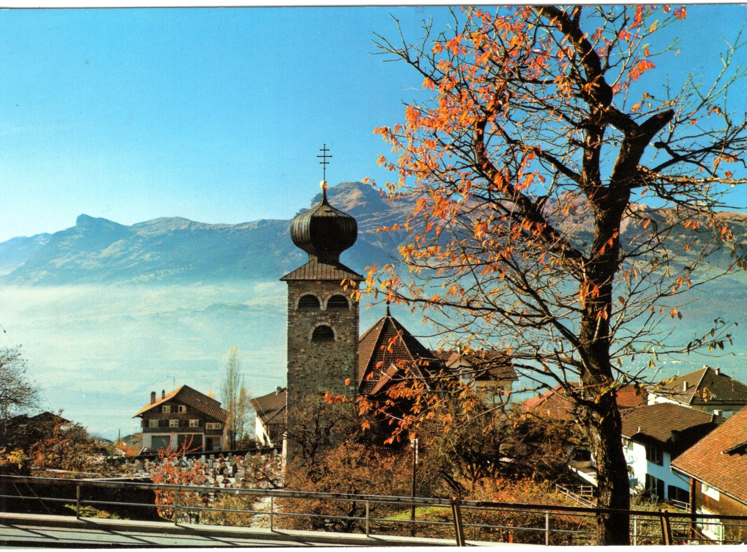 LI-10: Fürstentum Liechtenstein: Dorfkirche Von TRIESENBERG - Liechtenstein