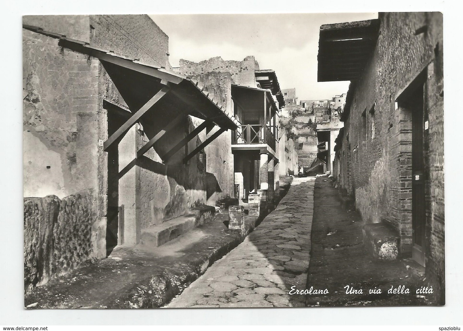 Ercolano, Una Via Della Città. - Ercolano