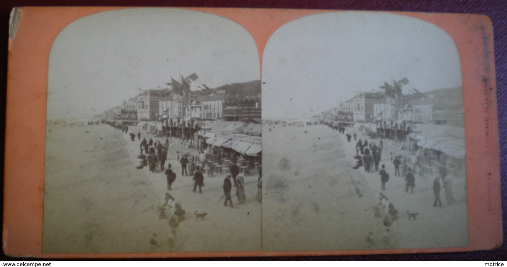 VUE STÉRÉOSCOPIQUE    -  Trouville,la Promenade De La Plage. - Stereoscopic